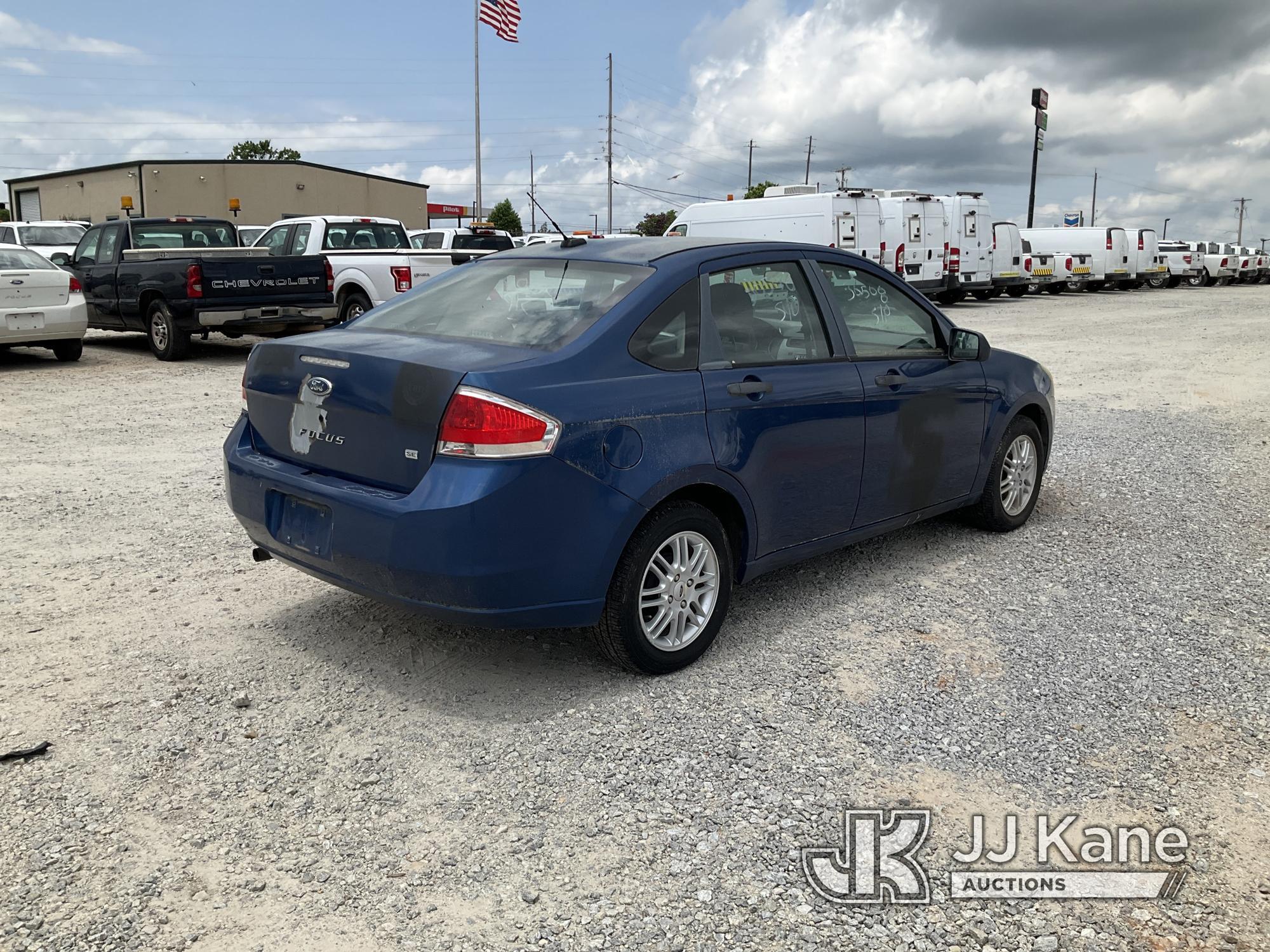 (Villa Rica, GA) 2009 Ford Focus 4-Door Sedan Runs & Moves) (Jump To Start, Body Damage