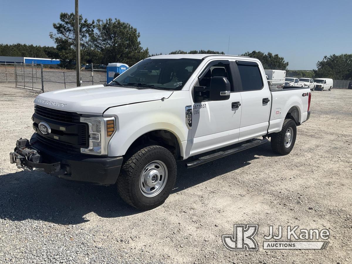 (Villa Rica, GA) 2018 Ford F250 4x4 Crew-Cab Pickup Truck Runs & Moves) (Runs Rough, Engine Knocking