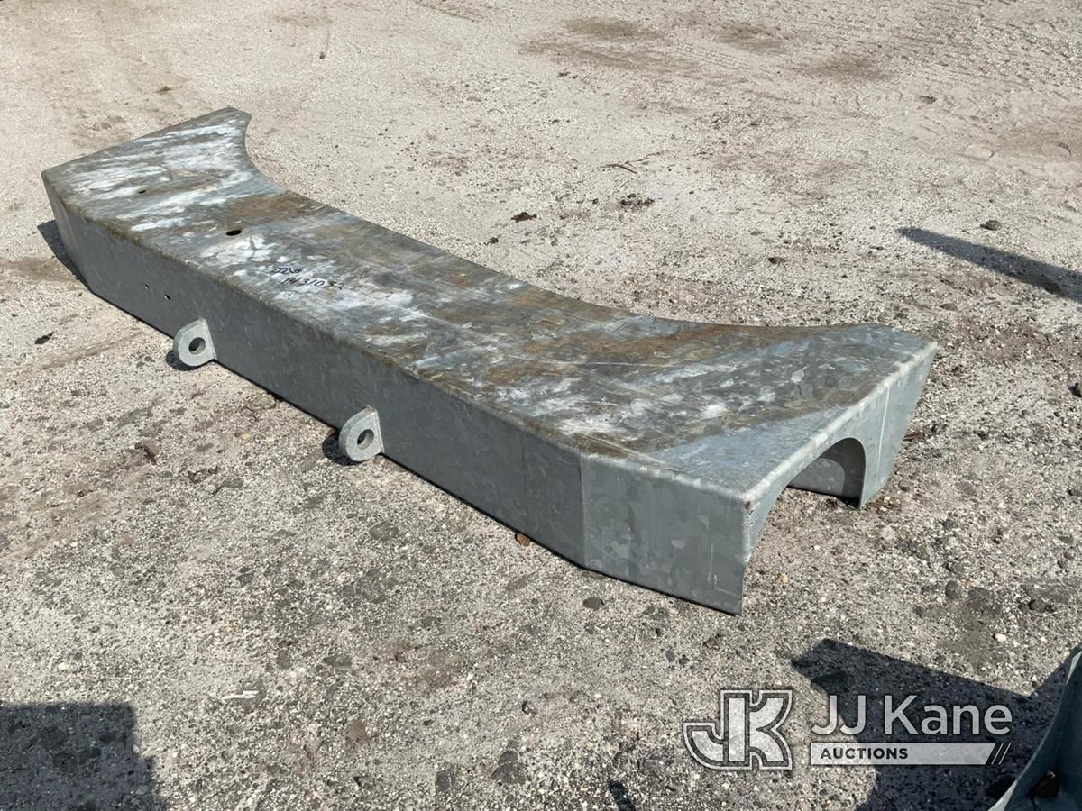 (Bowling Green, FL) Galvanized Front Bumper (Like New) NOTE: This unit is being sold AS IS/WHERE IS