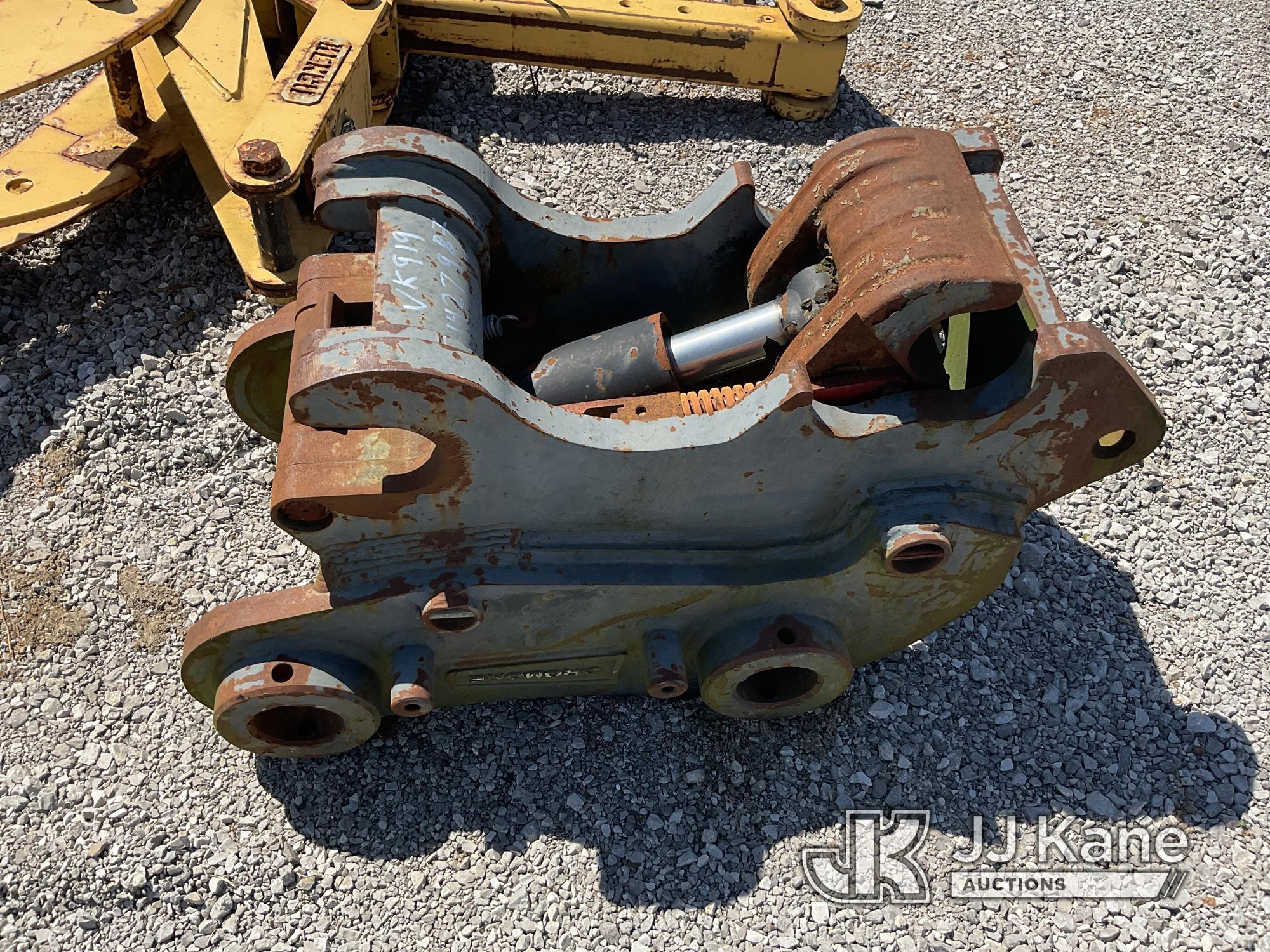 (Verona, KY) Excavator Quick Coupler (Used) NOTE: This unit is being sold AS IS/WHERE IS via Timed A