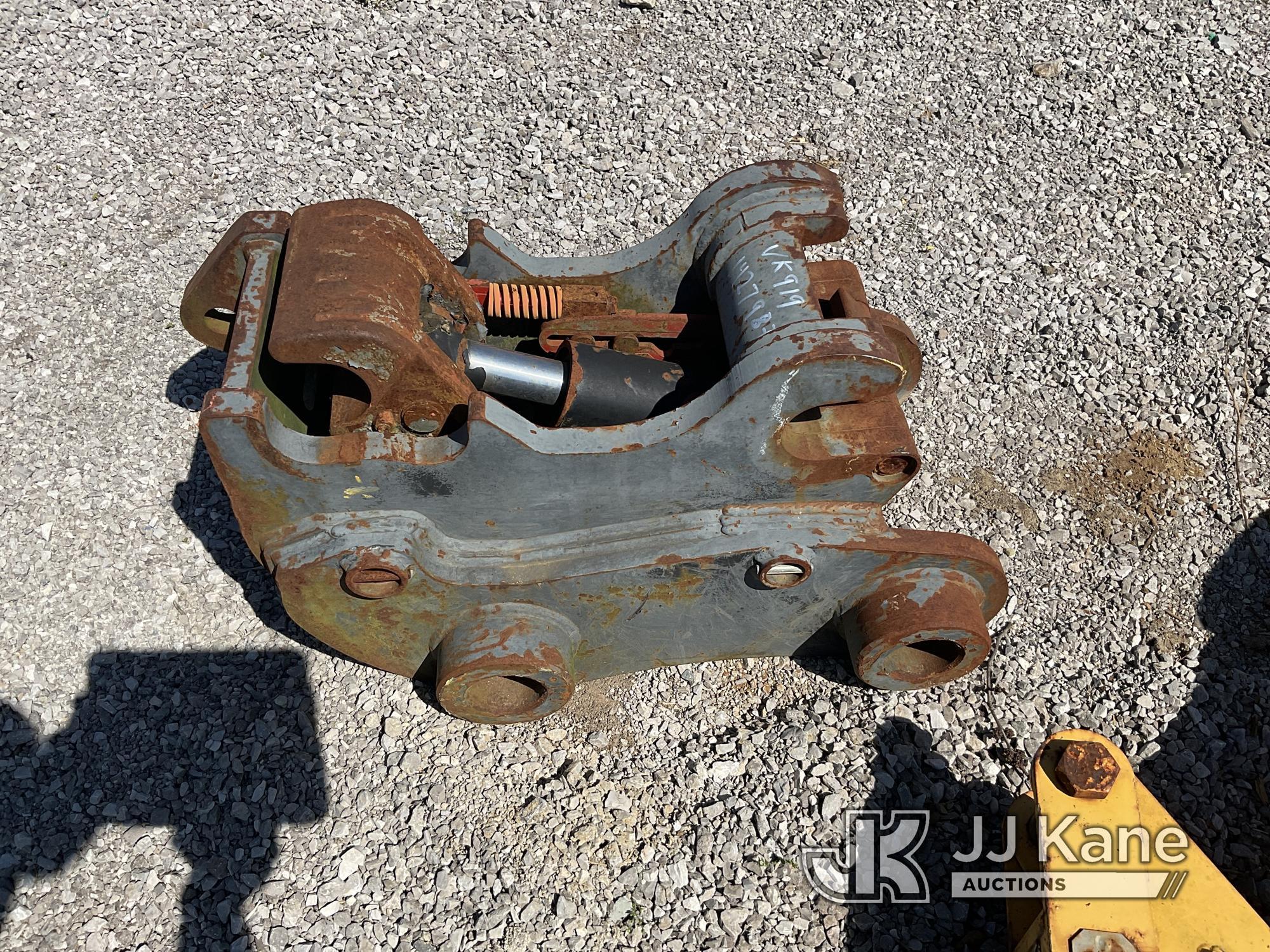(Verona, KY) Excavator Quick Coupler (Used) NOTE: This unit is being sold AS IS/WHERE IS via Timed A