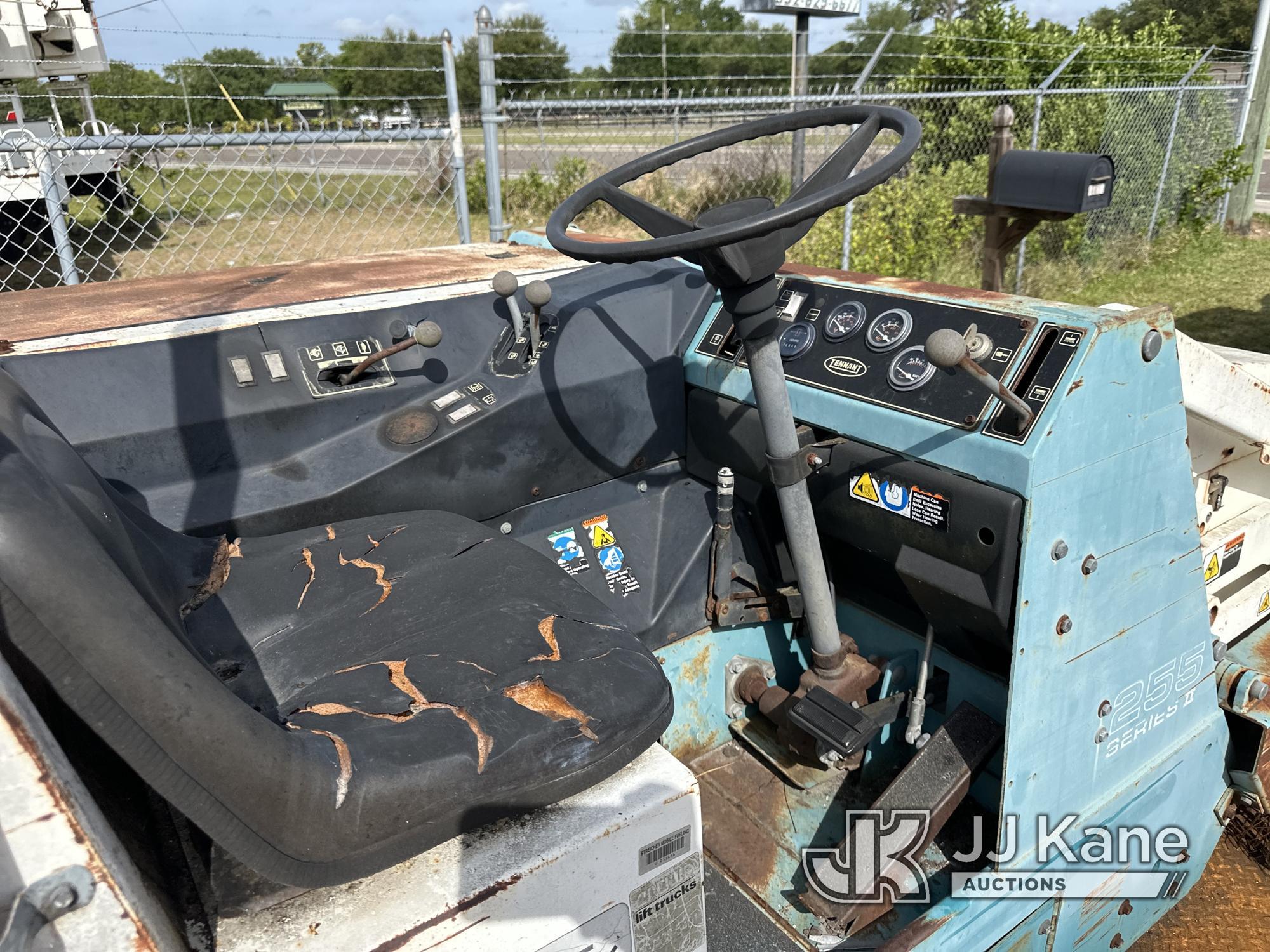 (Ocala, FL) 1990 Tennant 255 Series II Sweeper Duke Unit) (Not Running, Condition Unknown) (Selling