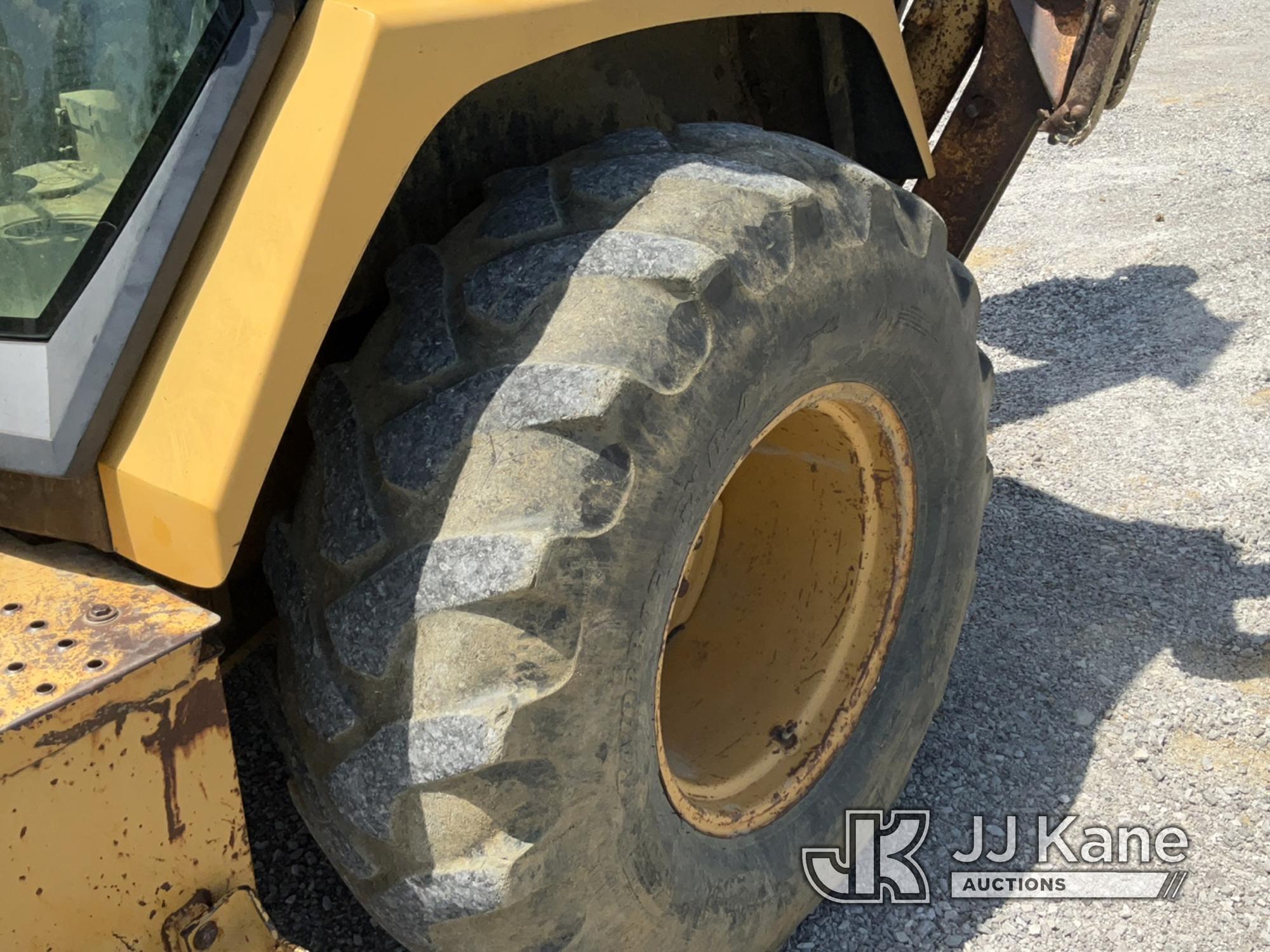 (Verona, KY) 1994 John Deere 310D 4x4 Tractor Loader Backhoe Runs, Moves & Operates) (Rust Damage