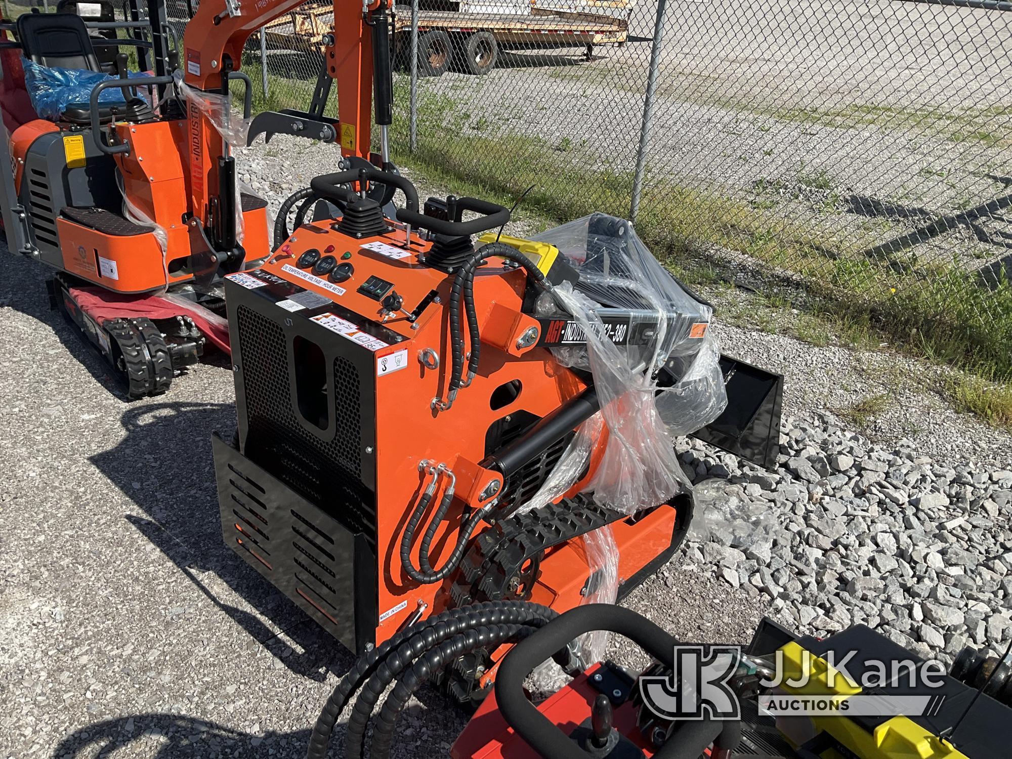 (Verona, KY) 2024 AGROTK YF2-380 Mini Crawler Skid Steer Loader Condition Unknown