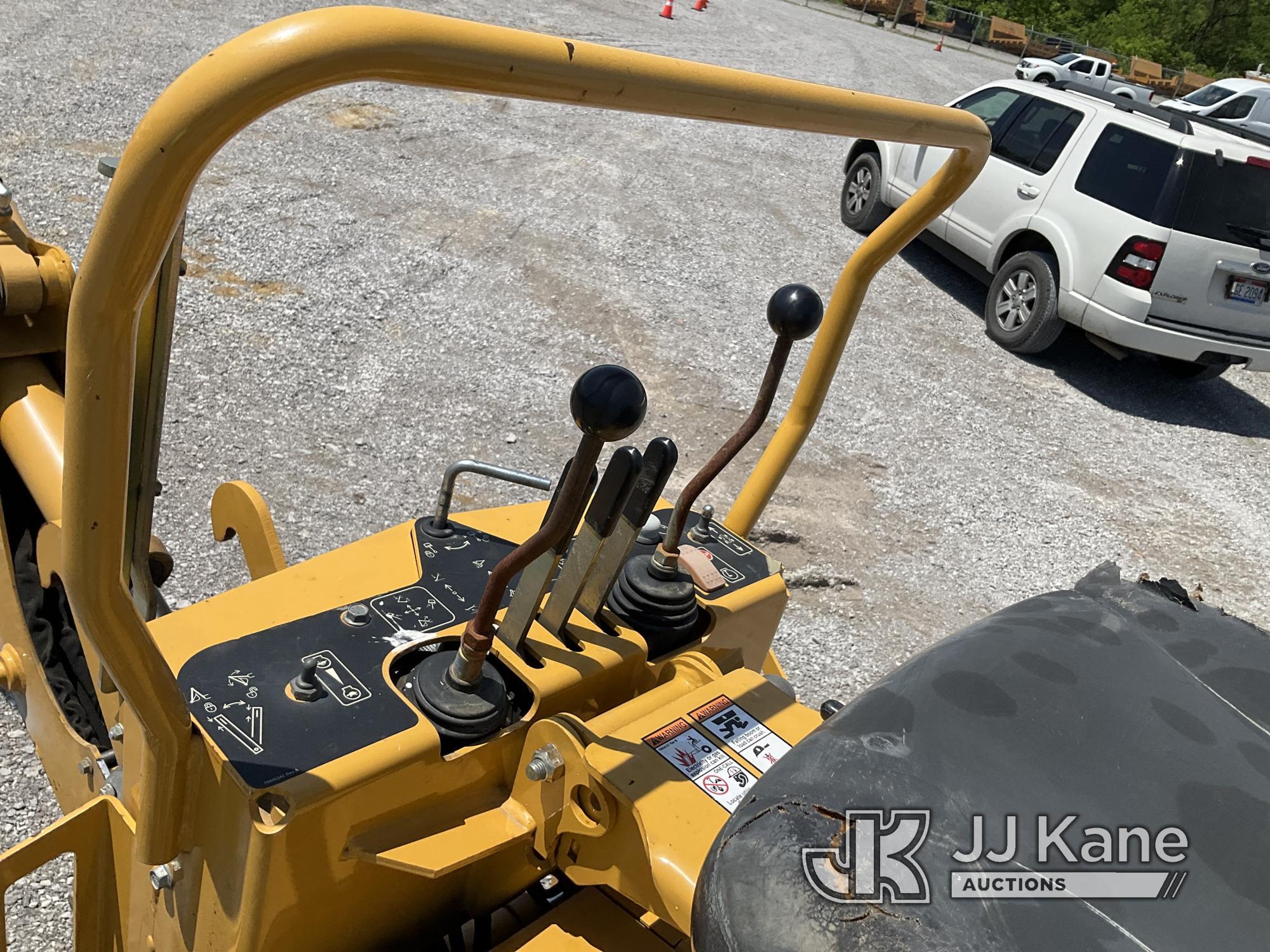 (Verona, KY) 2016 Vermeer RTX450 Crawler Trencher Runs & Operates