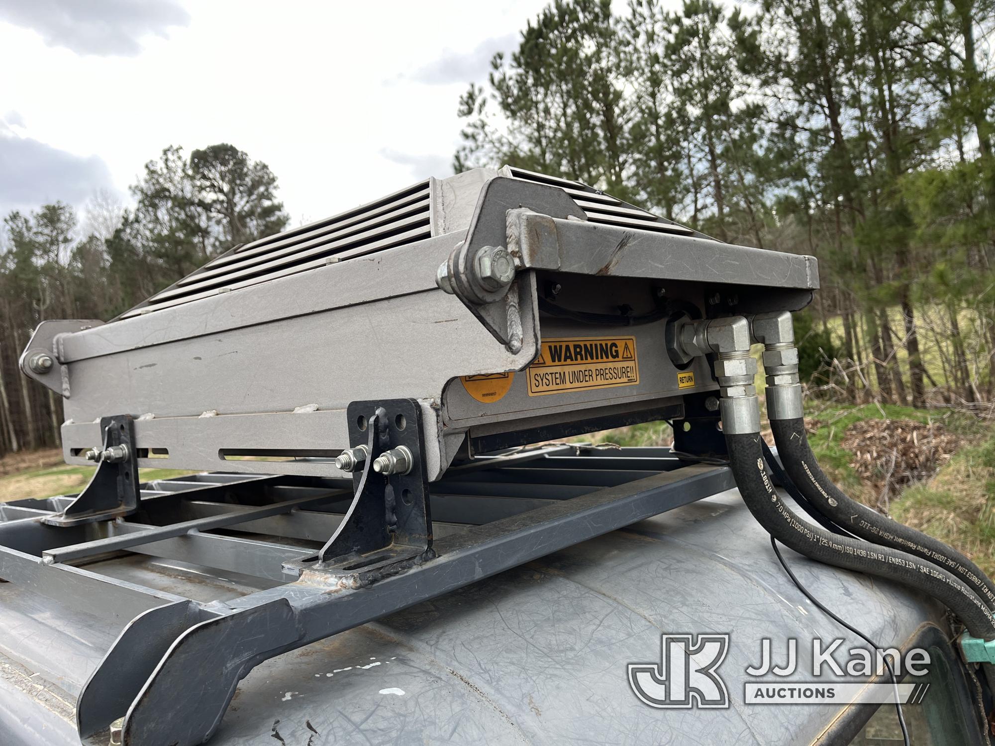 (Wakefield, VA) 2018 Takeuchi TL12R-2 High Flow Crawler Shredder/Mulcher Runs, Moves, Operates) ( En