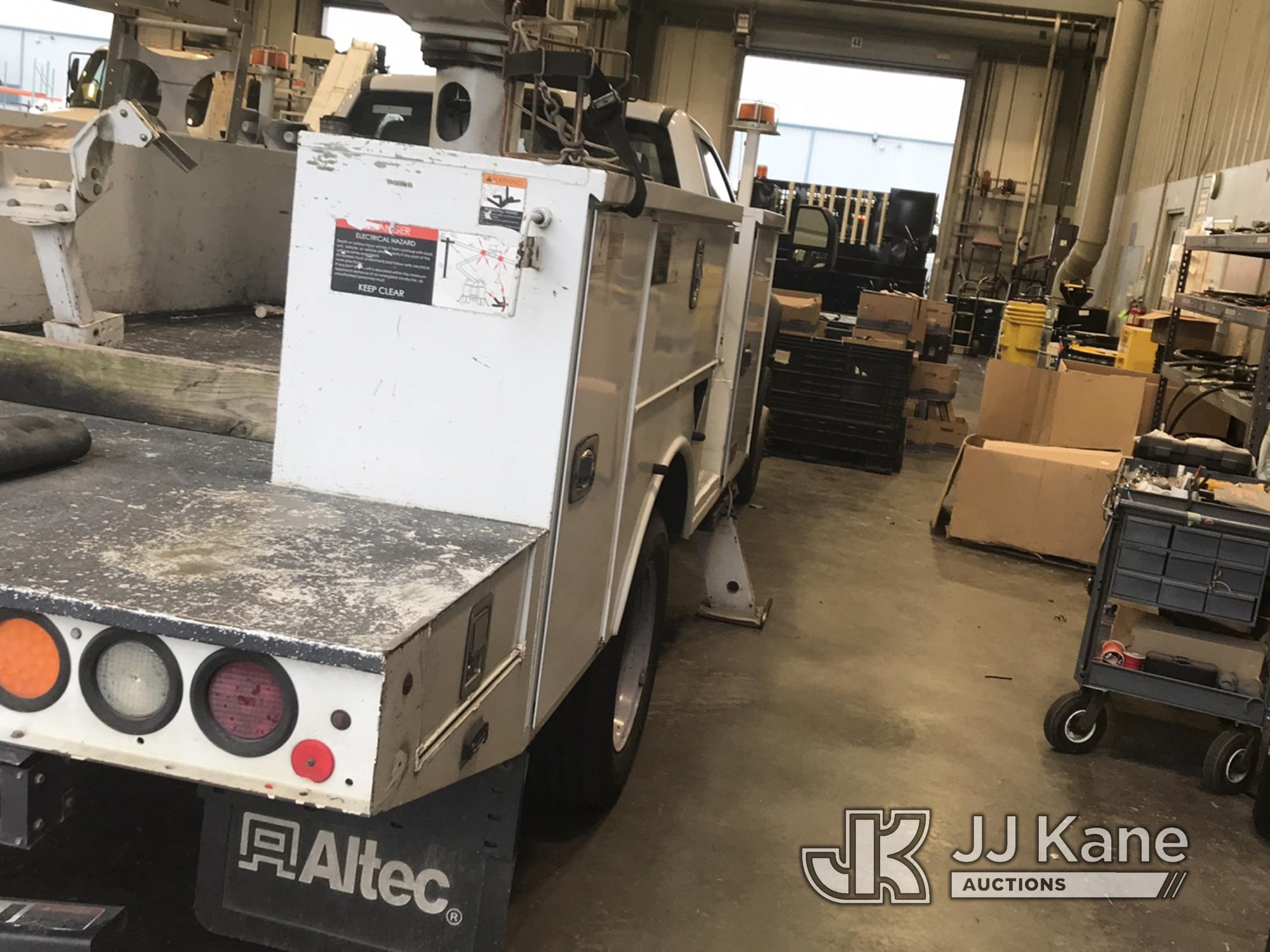 (Mount Airy, NC) Altec AT41M, Articulating & Telescopic Material Handling Bucket Truck mounted behin