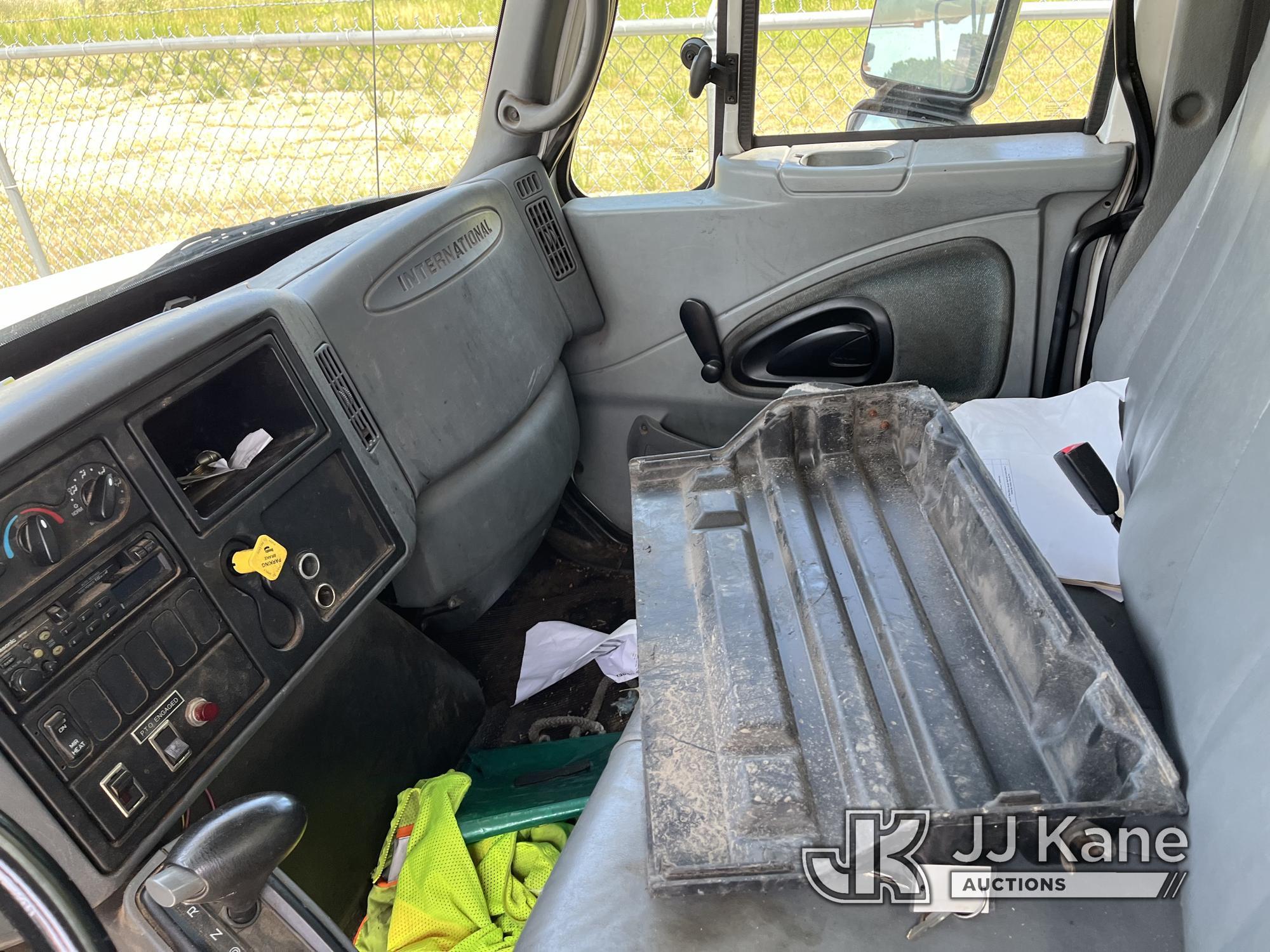 (Chester, VA) 2007 International 4300 Chipper Dump Truck Not Running, Cranks, Does Not Start) (Opera