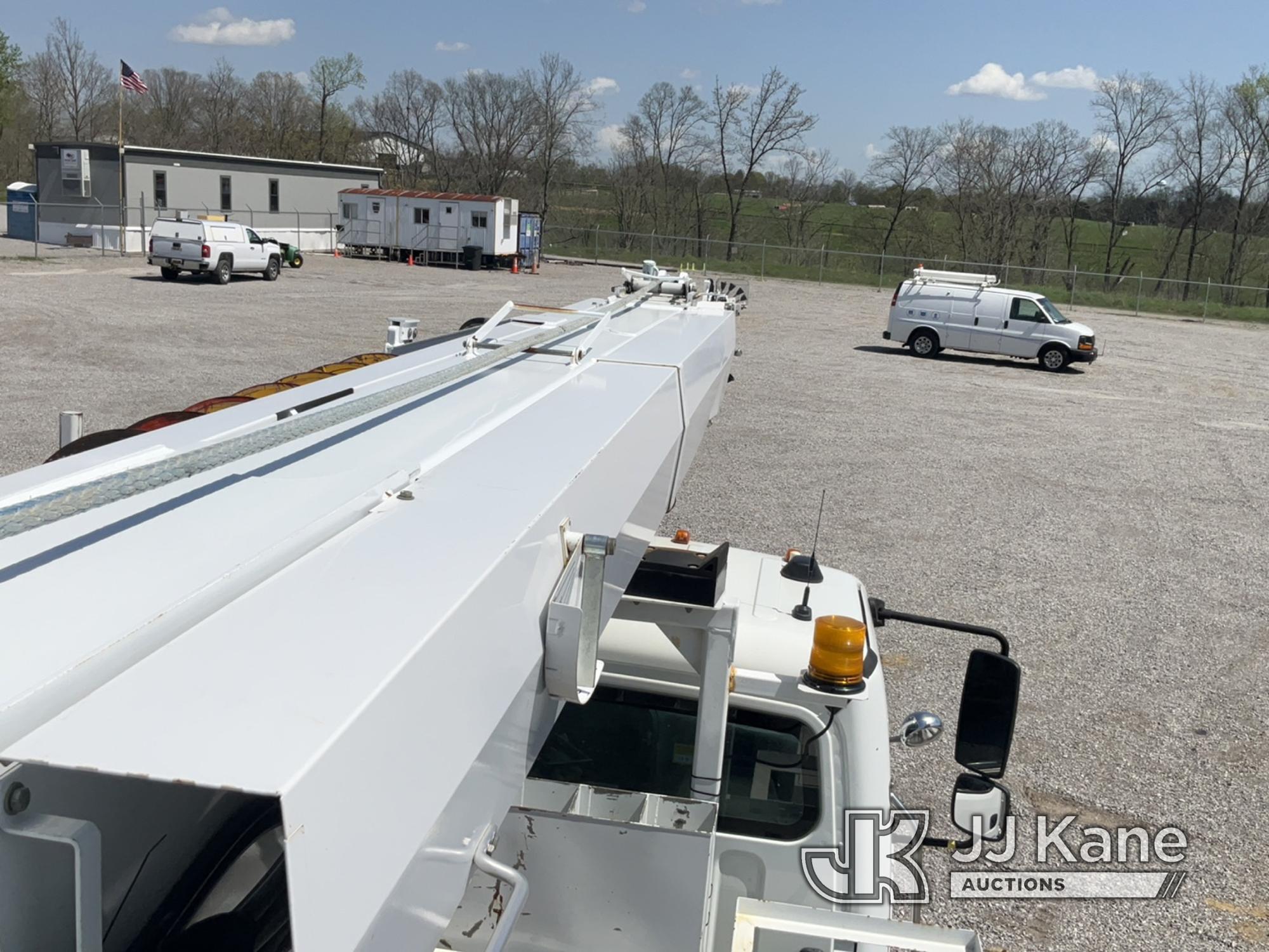 (Verona, KY) Altec DM47TR, Digger Derrick rear mounted on 2010 Freightliner M2 106 Utility Truck Run