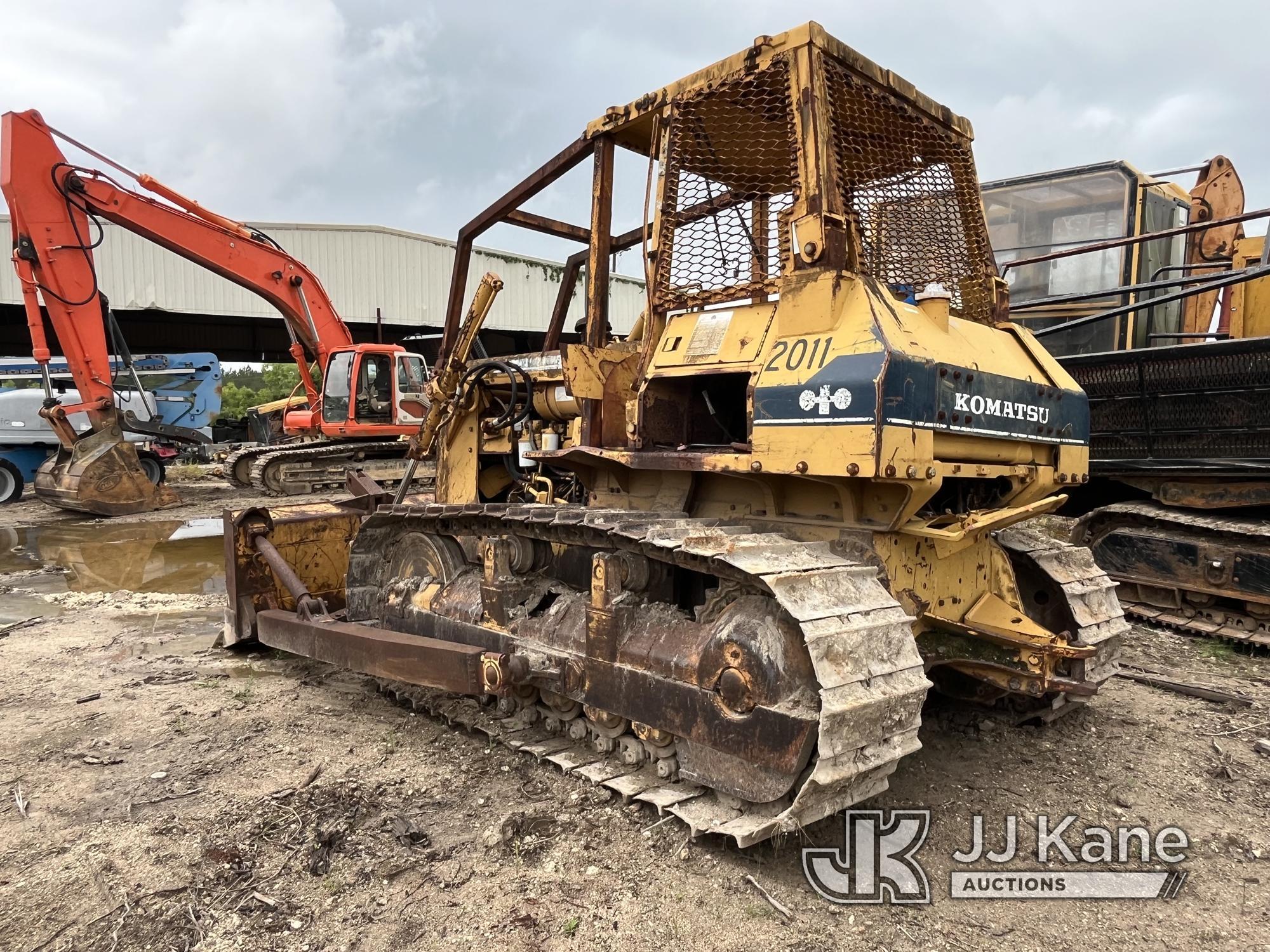 (Lake Butler, FL) 1987 Komatsu D58E1 Crawler Tractor Dose Not Run, Move, or Operate, Condition Unkno