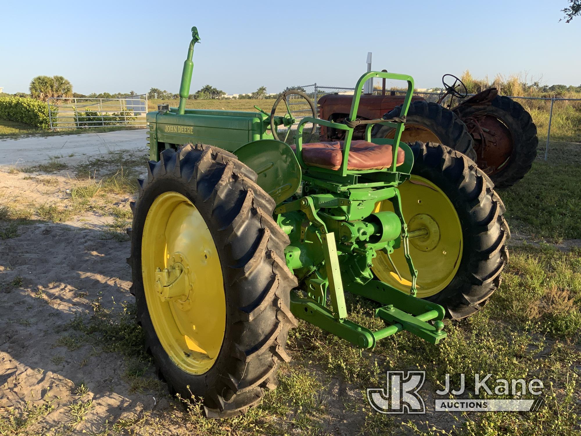 (Westlake, FL) 1949 John Deere Model MT Utility Tractor Not Running, Condition Unknown)( (Seller Sta