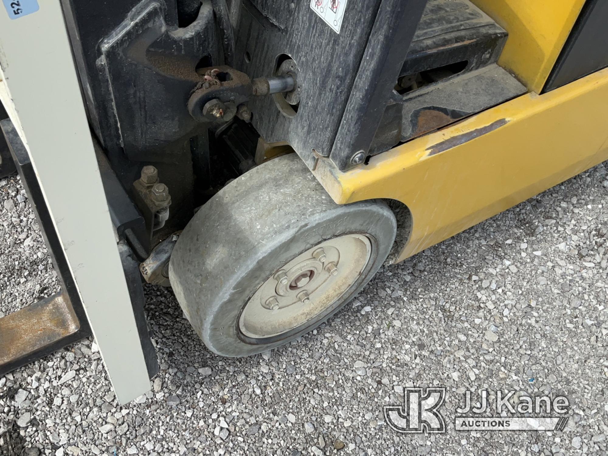 (Verona, KY) 2012 Yale ERP040 Solid Tired Forklift Runs, Moves & Operates) (BUYER MUST LOAD