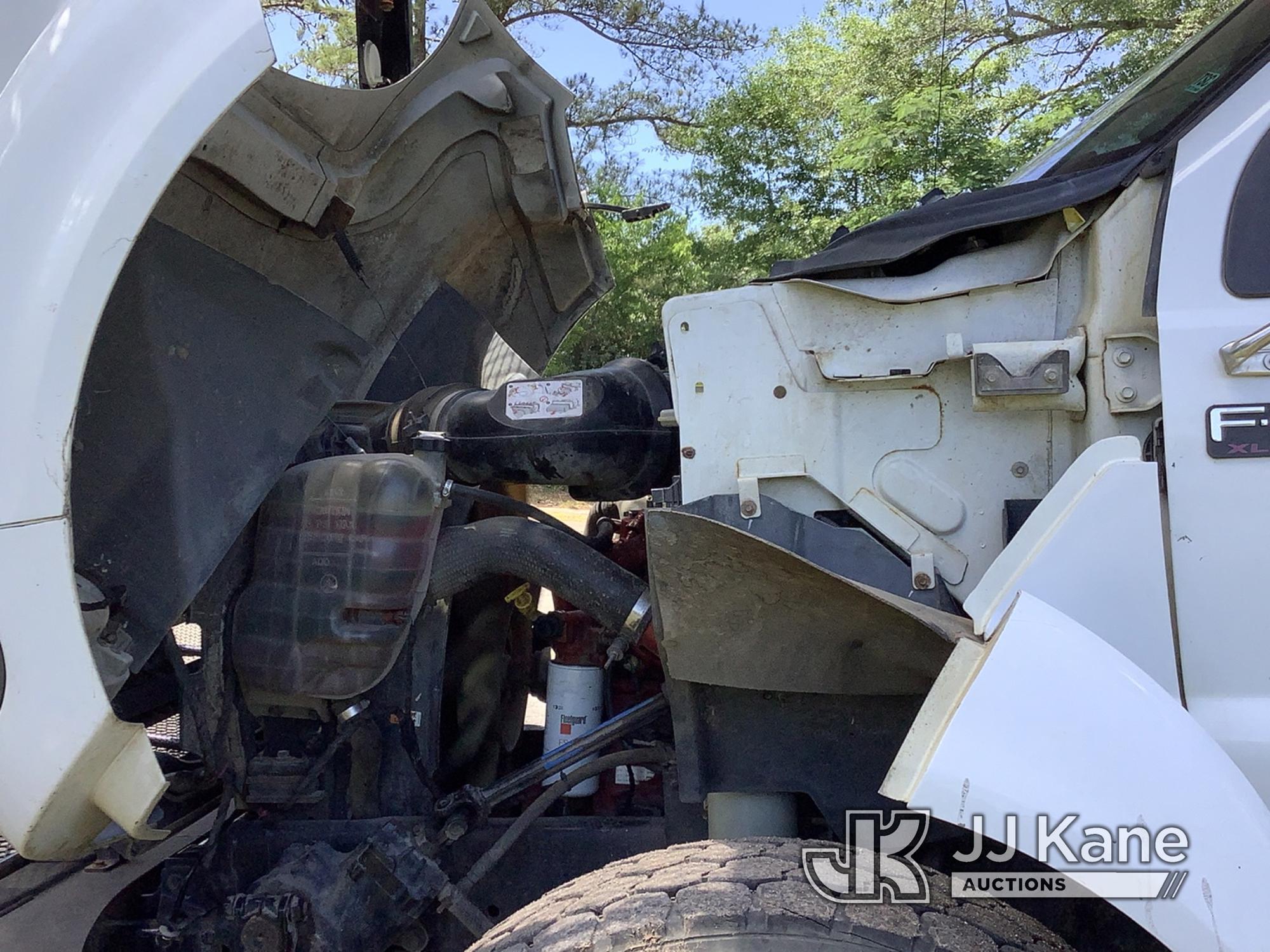 (Graysville, AL) Terex XT60RM, Over-Center Bucket Truck rear mounted on 2015 Ford F750 Flatbed Truck