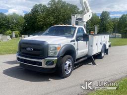 (Mount Airy, NC) Versalift VST-47SI, Material Handling Bucket Truck center mounted on 2015 Ford F550