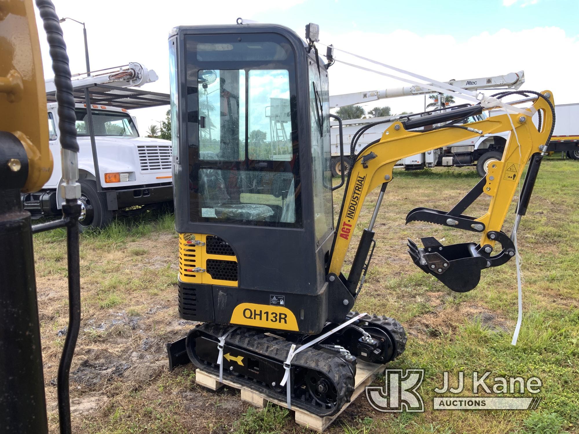 (Westlake, FL) 2024 AGT QH13R Mini Hydraulic Excavator New/Unused