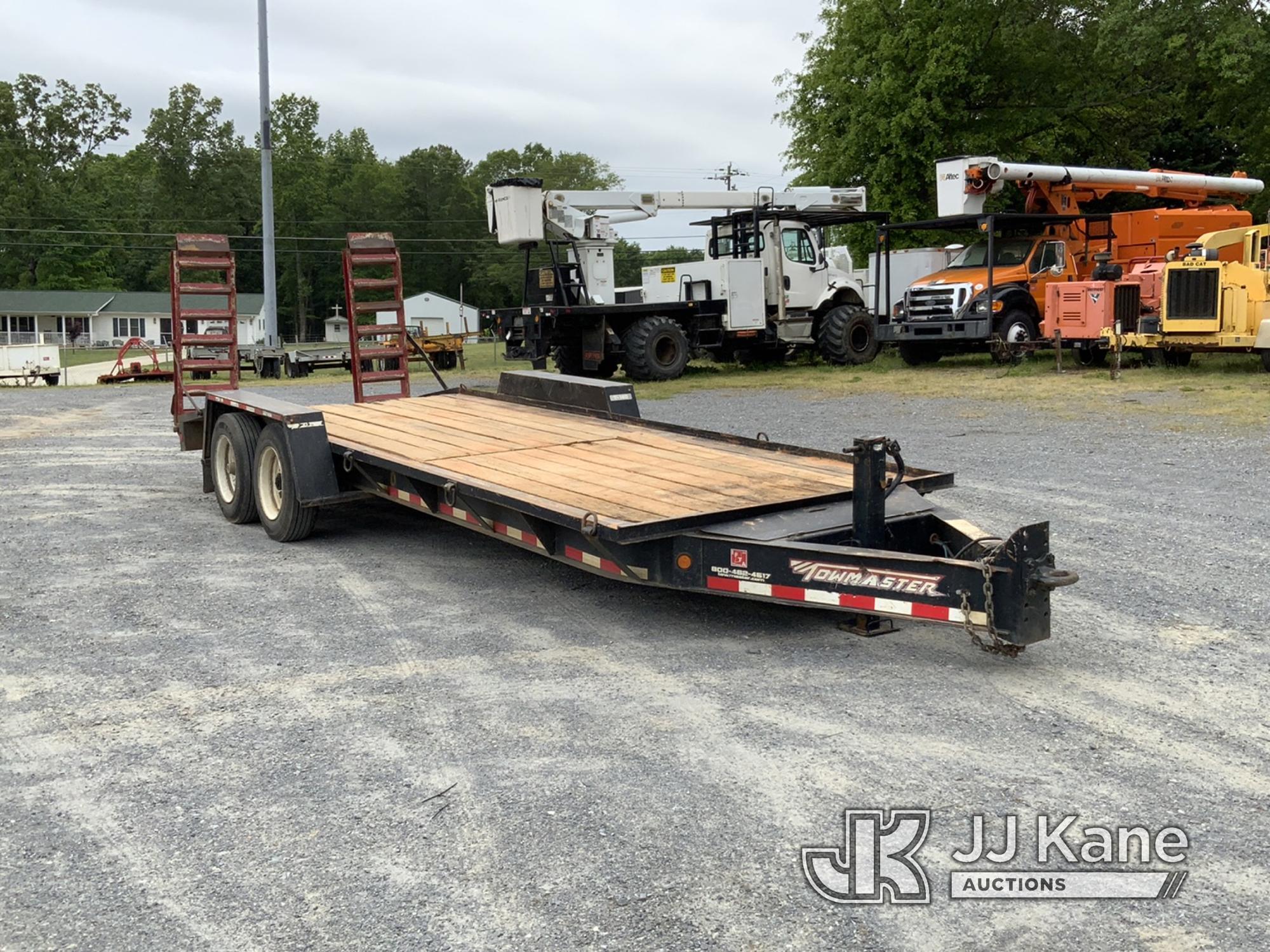 (Shelby, NC) 2017 Towmaster T14D T/A Tagalong Equipment Trailer