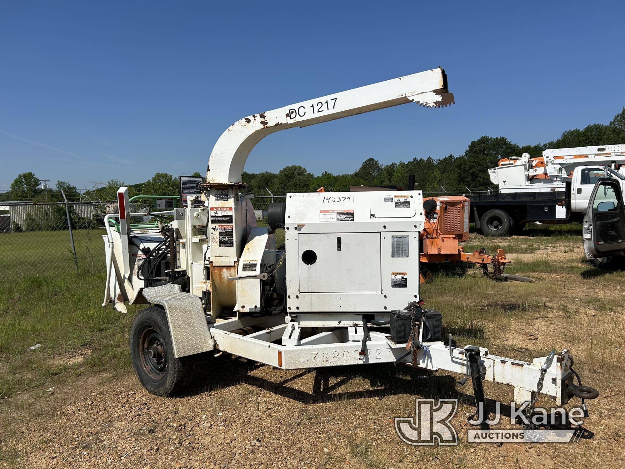 (Byram, MS) 2007 Altec DC1217 Chipper (12in DISC) Runs & Operates) (Jump To Start, Battery In Poor C