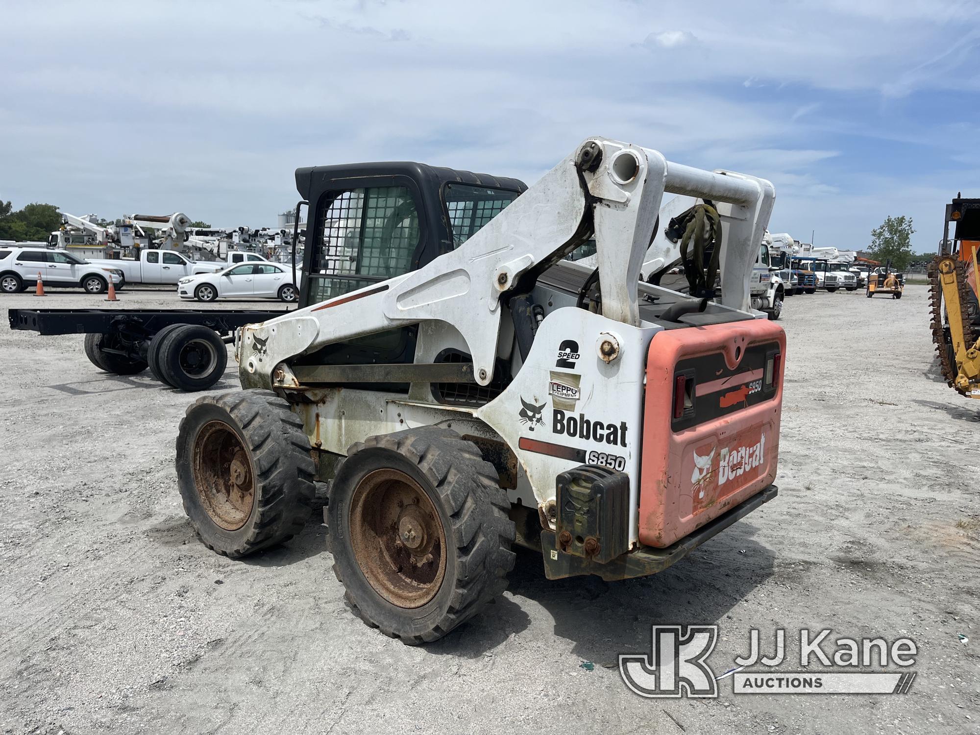 (Chester, VA) 2012 Bobcat S850 2-Speed Rubber Tired Skid Steer Loader Runs & Operates) (No Bucket