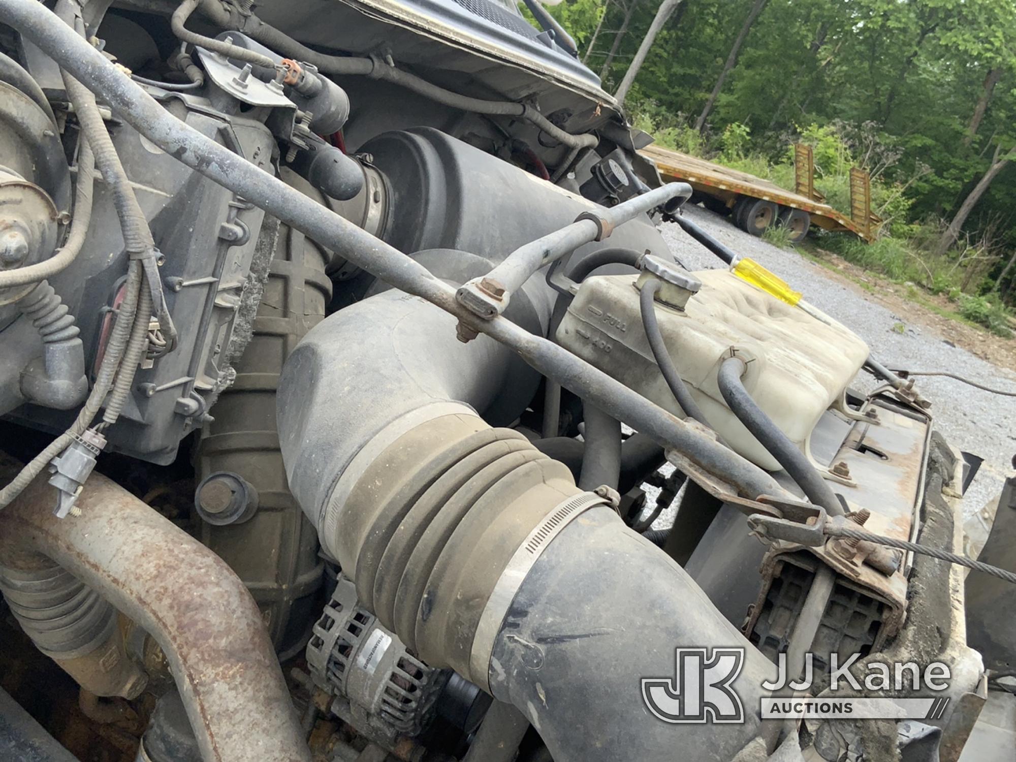 (New Tazewell, TN) Terex Commander 4042, Digger Derrick mounted behind cab on 2003 Ford F750 4x4 Fla