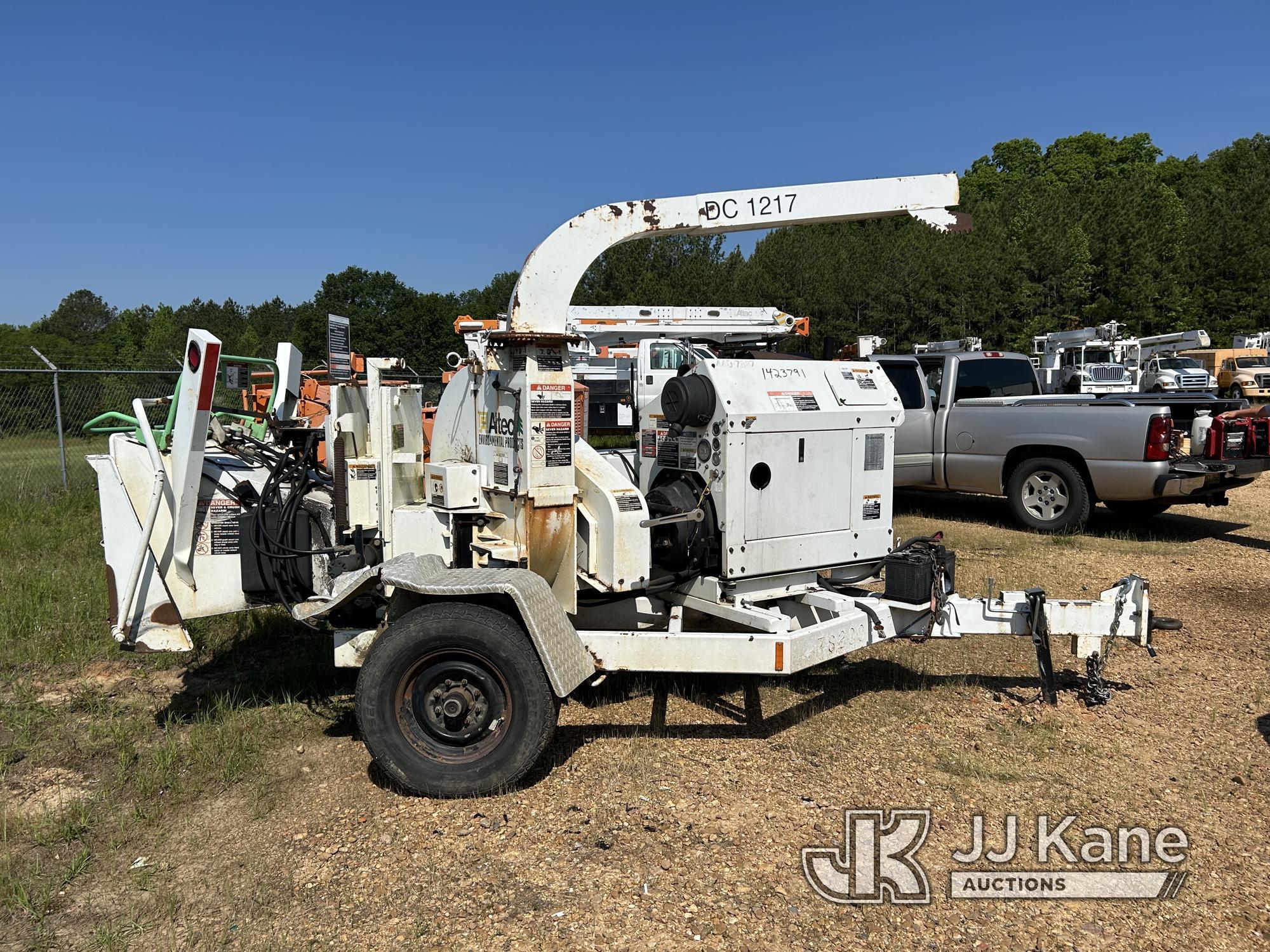 (Byram, MS) 2007 Altec DC1217 Chipper (12in DISC) Runs & Operates) (Jump To Start, Battery In Poor C