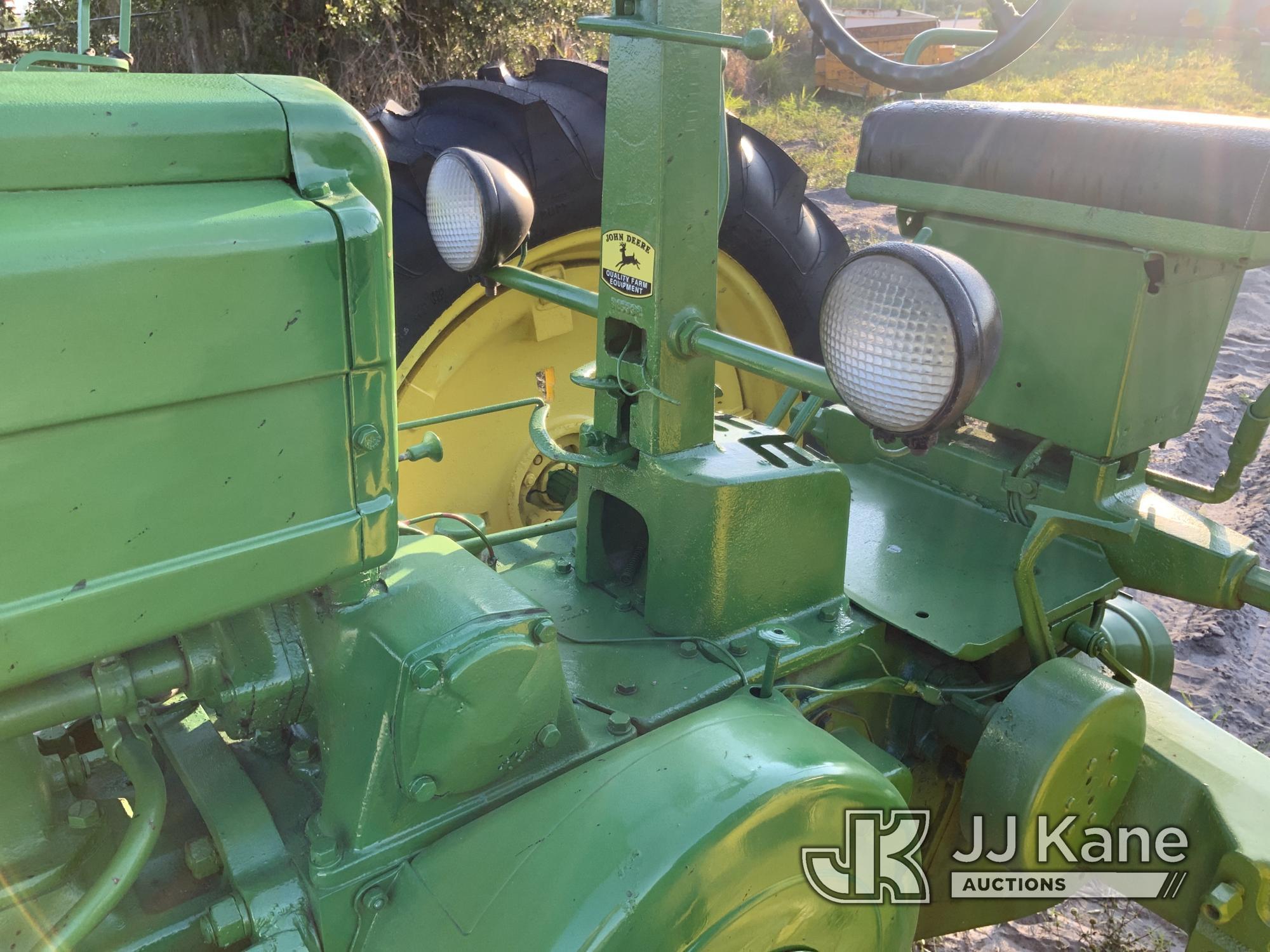 (Westlake, FL) 1948 John Deere Model B Utility Tractor Not Running, Condition Unknown.  (Seller Stat