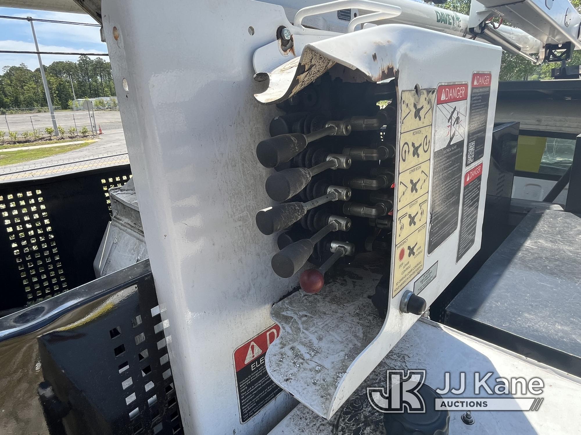 (Jacksonville, FL) Altec LR760E70, Over-Center Bucket Truck rear mounted on 2020 Freightliner M2 Fla