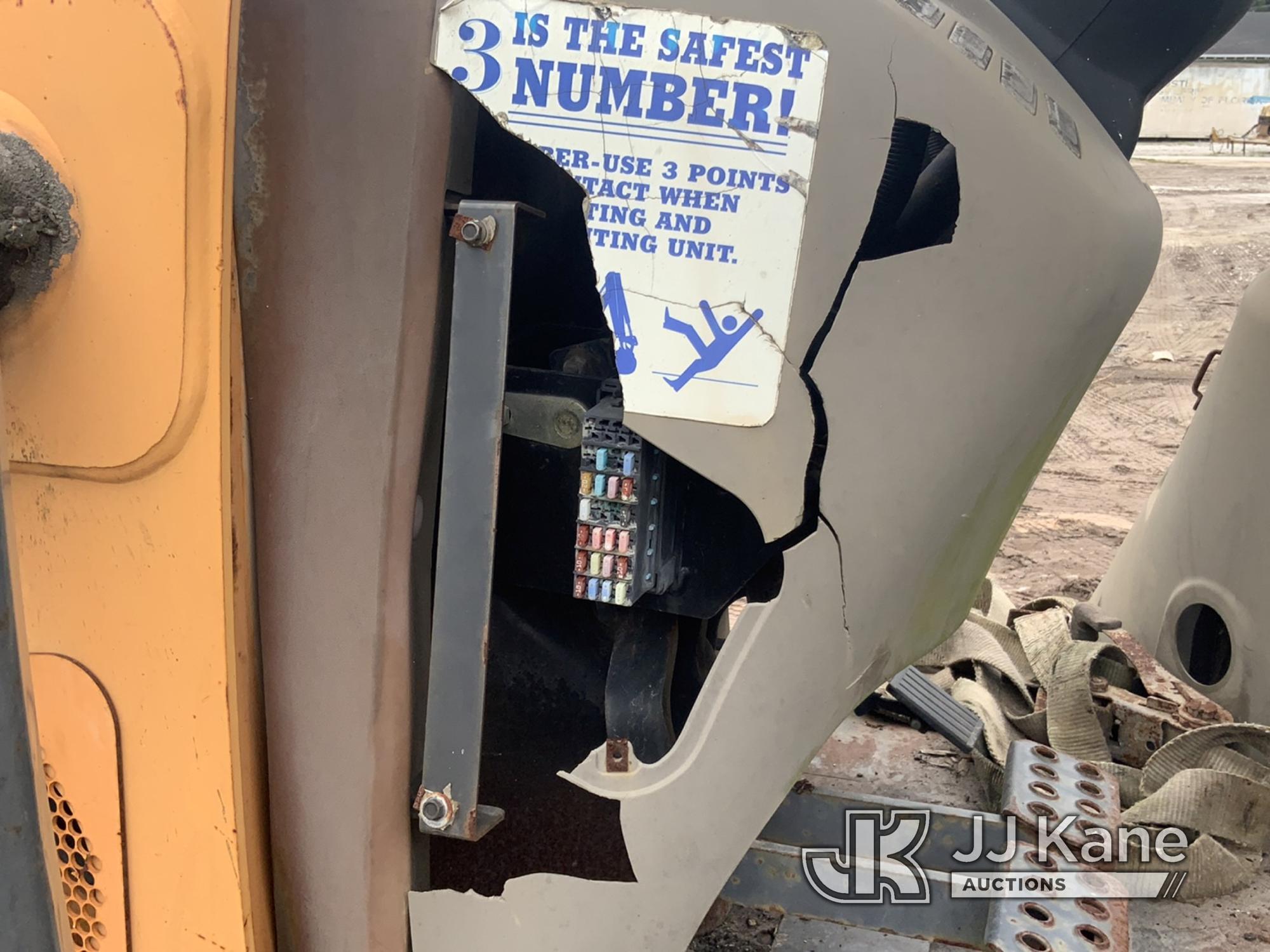 (Fort Pierce, FL) Case 580SM Tractor Loader Backhoe Not Running, Condition Unknown)( Dash Apart, Bat