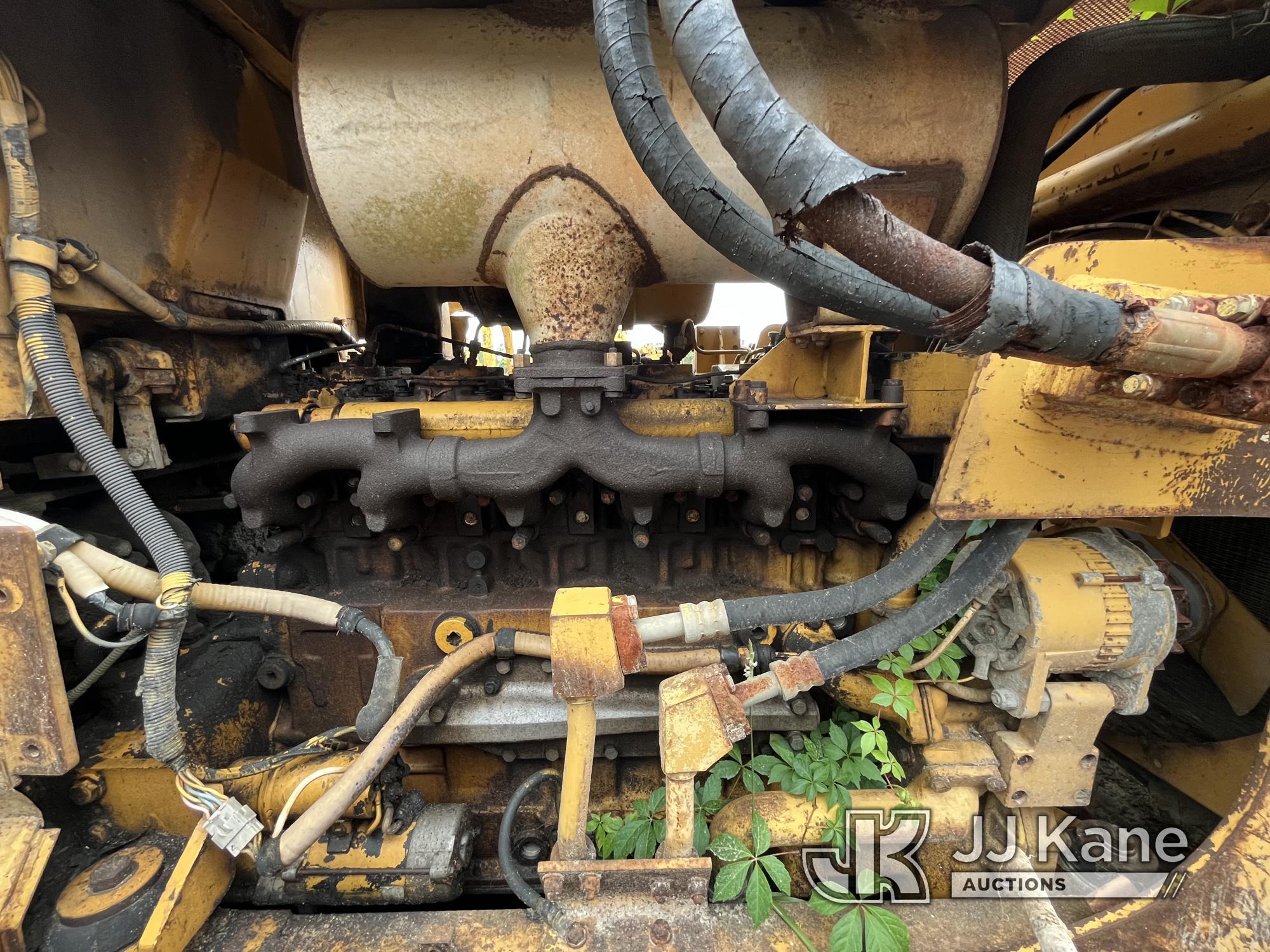 (Lake Butler, FL) 1987 Komatsu D58E1 Crawler Tractor Dose Not Run, Move, or Operate, Condition Unkno