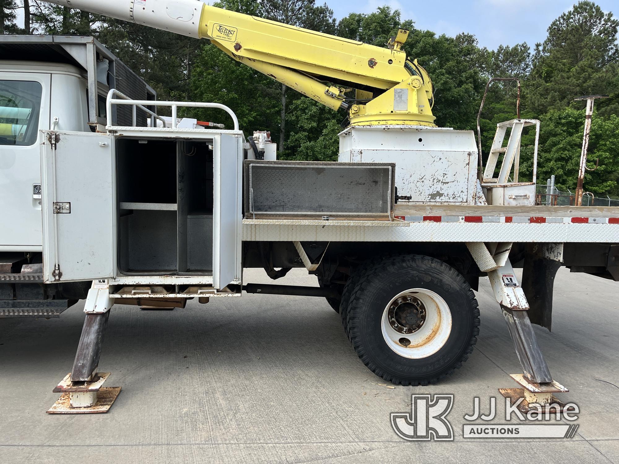 (Oakwood, GA) HiRanger 5FB-55, Bucket Truck rear mounted on 1999 International 4800 4x4 Flatbed/Util