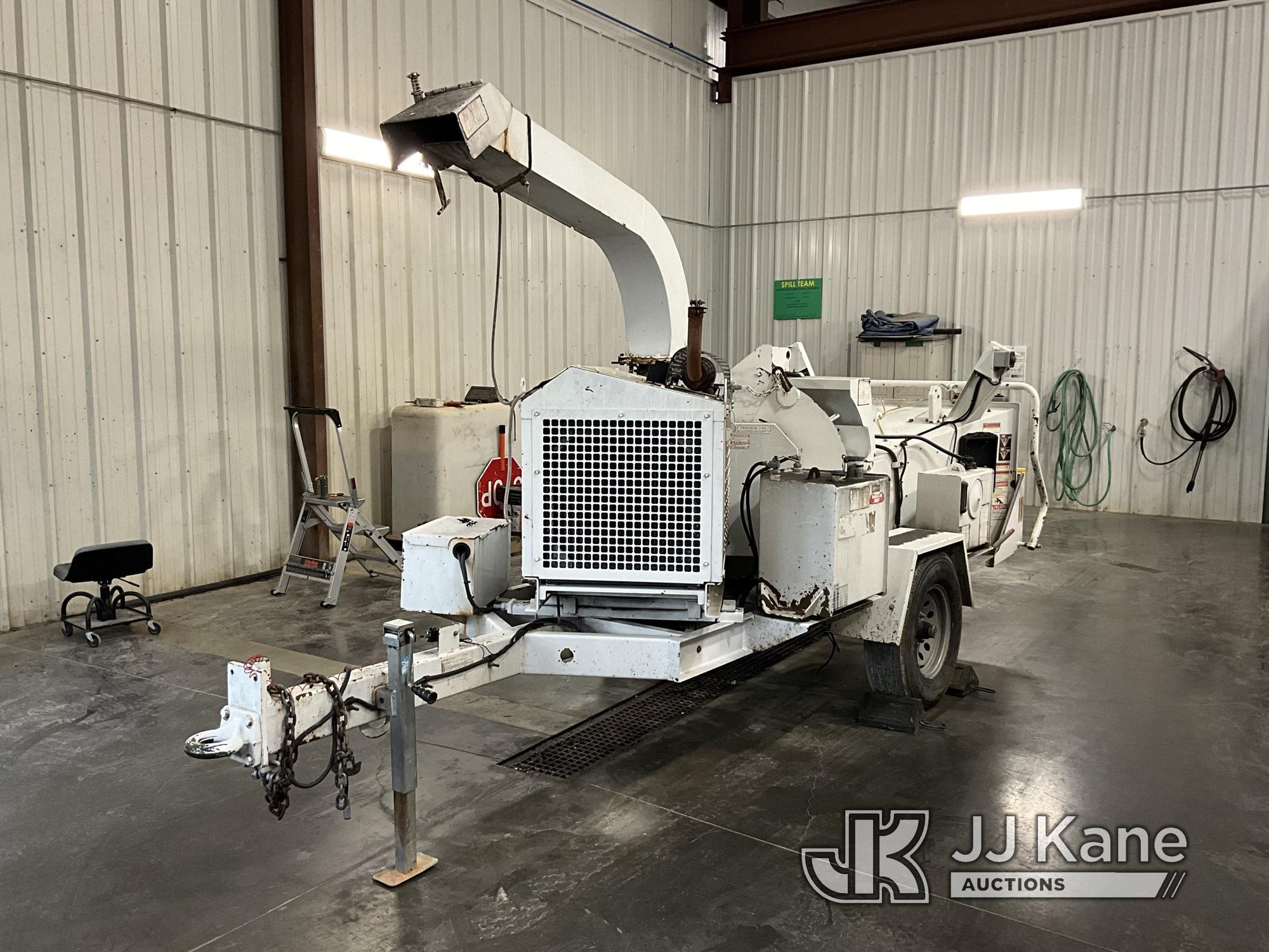 (Elizabethtown, KY) 2014 Morbark M12D Chipper (12in Drum) Runs) (Seller Note: Bad Starter