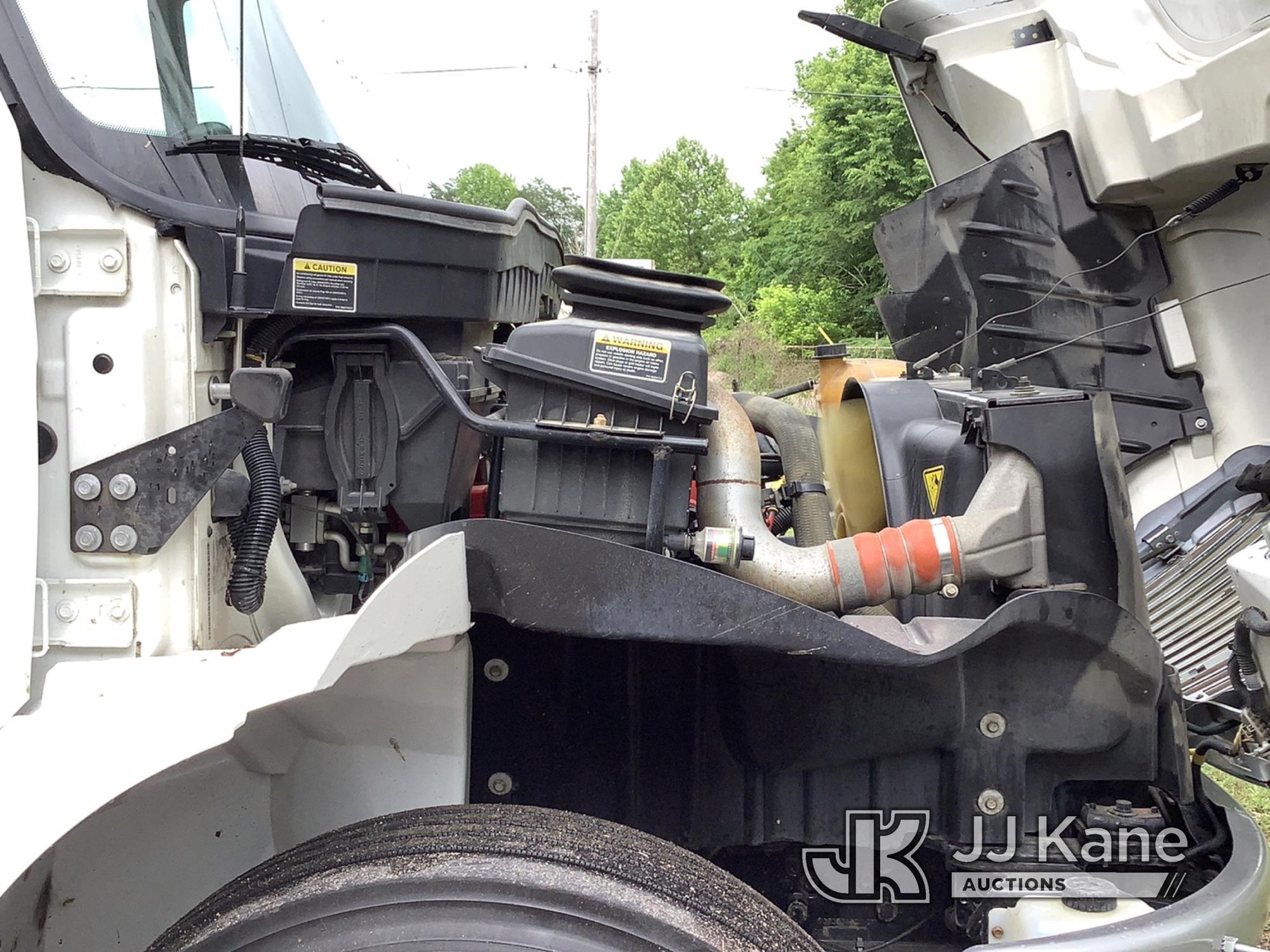 (Graysville, AL) Altec AA55-MH, Material Handling Bucket Truck rear mounted on 2017 International 43