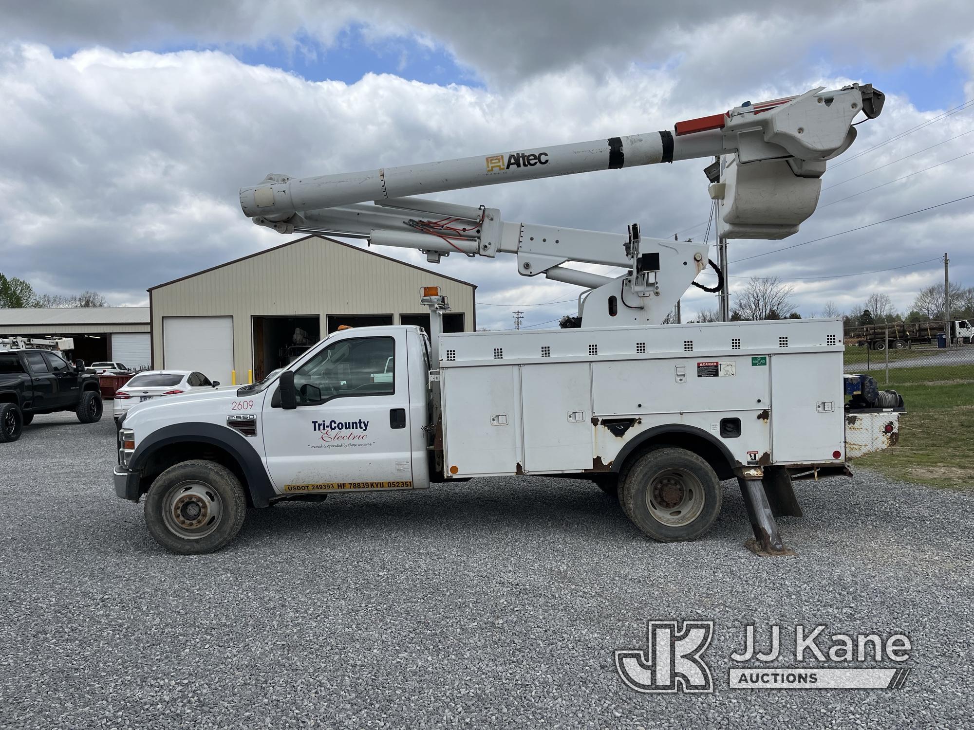 (Scottsville, KY) Altec L37MR, Over-Center Material Handling Bucket Truck center mounted on 2009 For