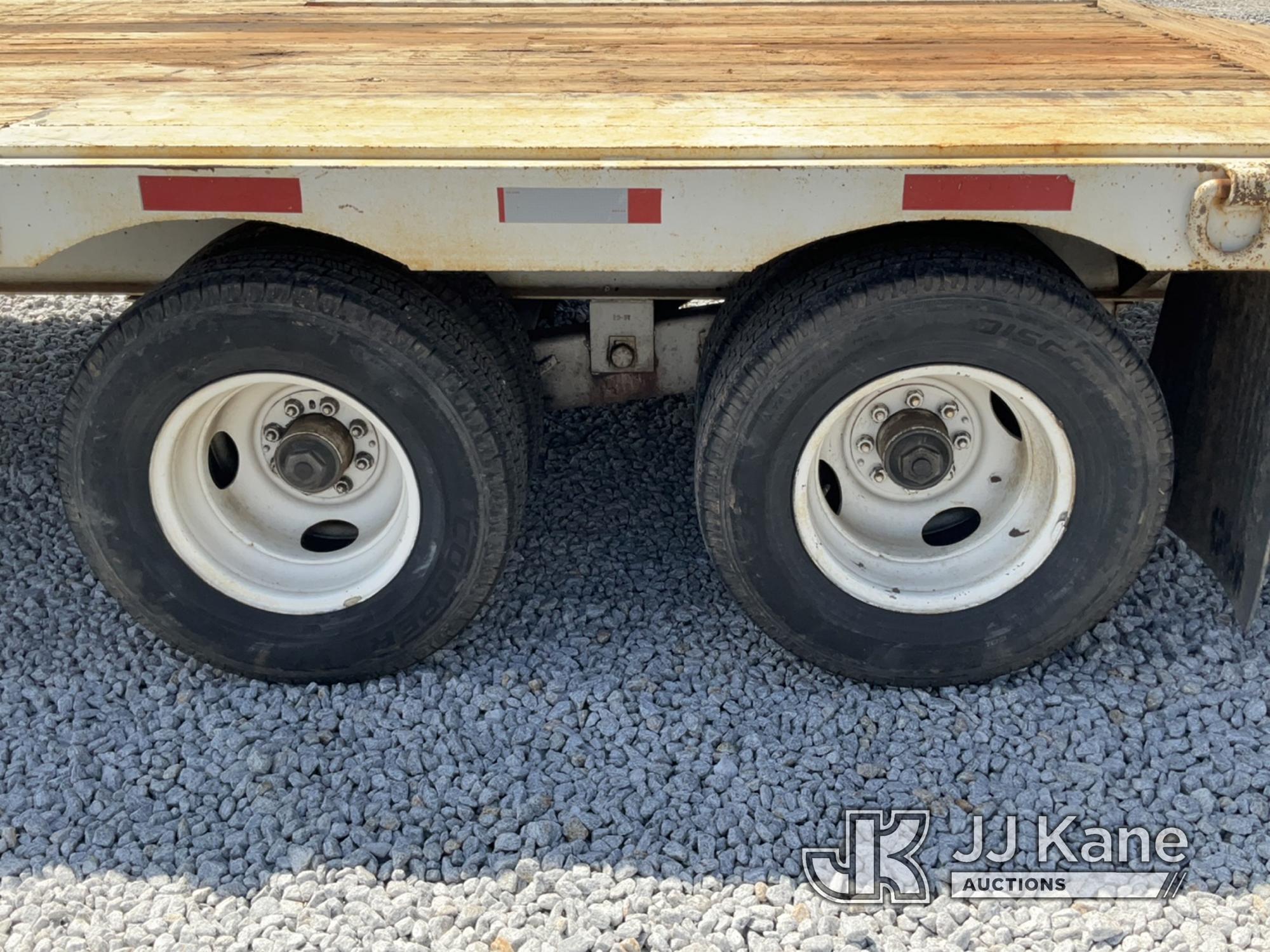 (Villa Rica, GA) 2001 Hooper T/A Tagalong Equipment Trailer