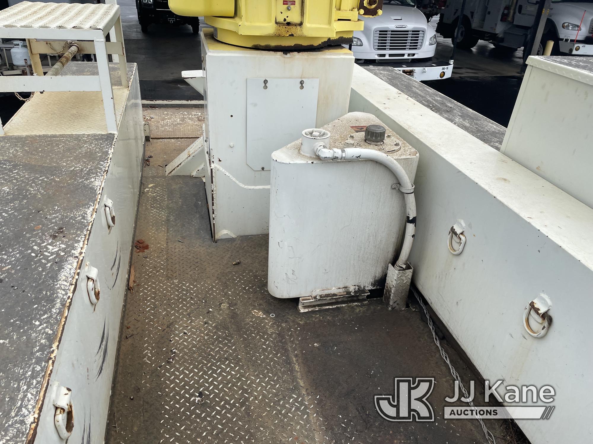 (Andalusia, AL) Altec AA60E, Material Handling Bucket rear mounted on 2009 International 7400 Utilit