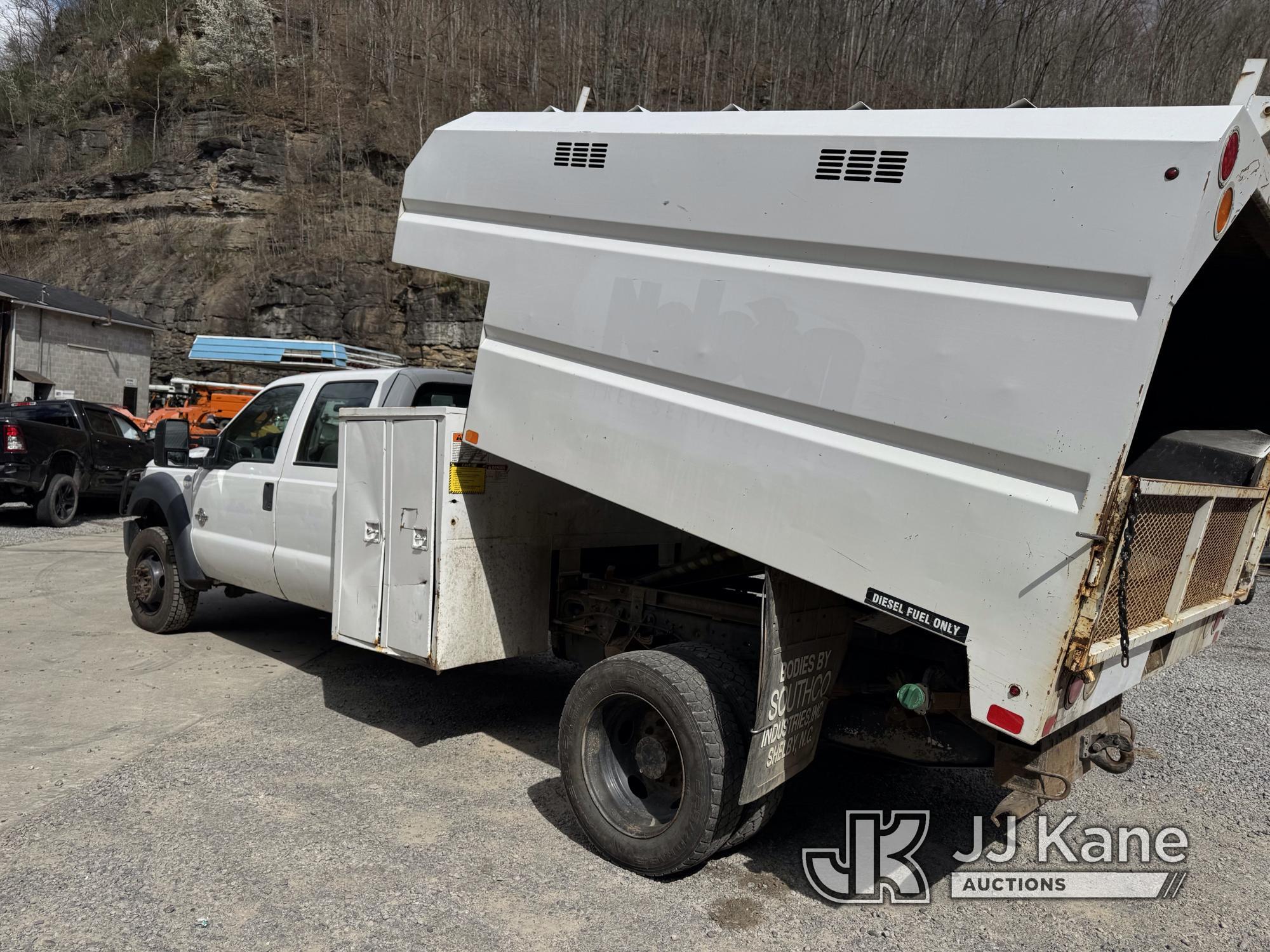 (Hanover, WV) 2015 Ford F550 4x4 Crew-Cab Chipper Dump Truck Runs, Moves & Dump Operates) (Bad Brake