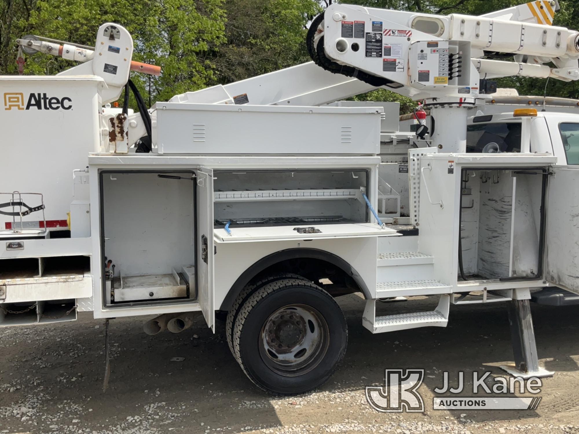 (Charlotte, NC) Altec AT40-MH, Articulating & Telescopic Material Handling Bucket Truck mounted behi