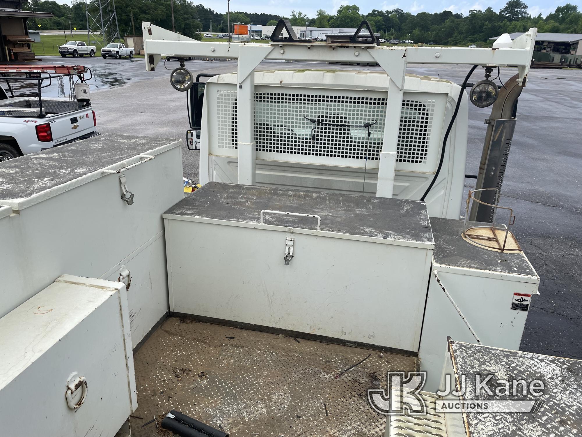 (Andalusia, AL) Altec AA60E, Material Handling Bucket rear mounted on 2009 International 7400 Utilit