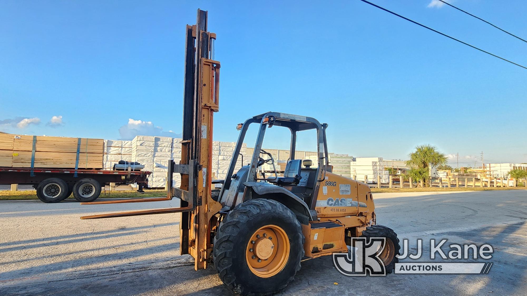 (Riviera Beach, FL) Case 586G 4x4 Rough Terrain Forklift, Loading Assistance Available Runs, Moves,