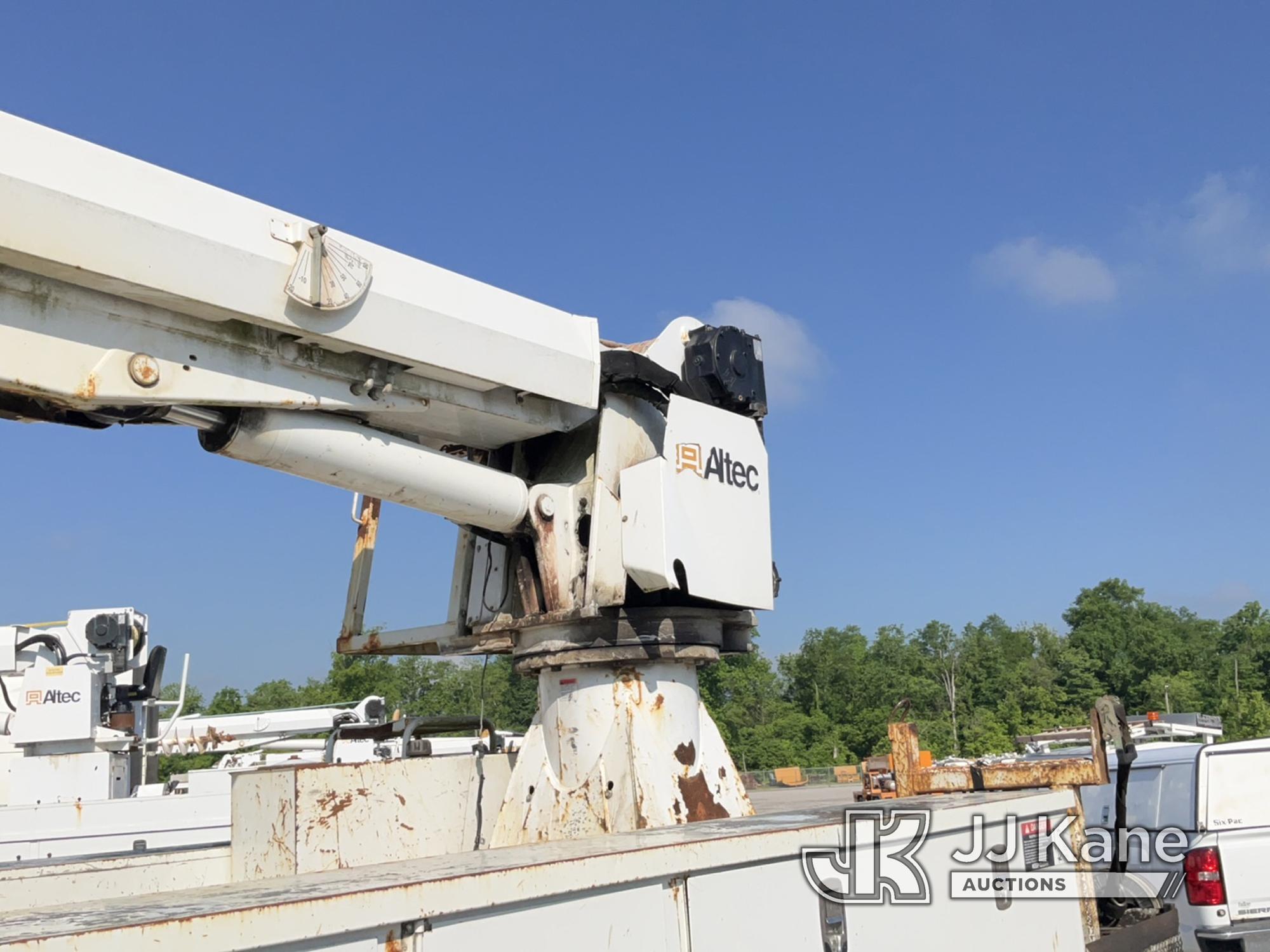 (Verona, KY) Altec DM47-TR, Digger Derrick rear mounted on 2013 International 7300 4x4 Utility Truck