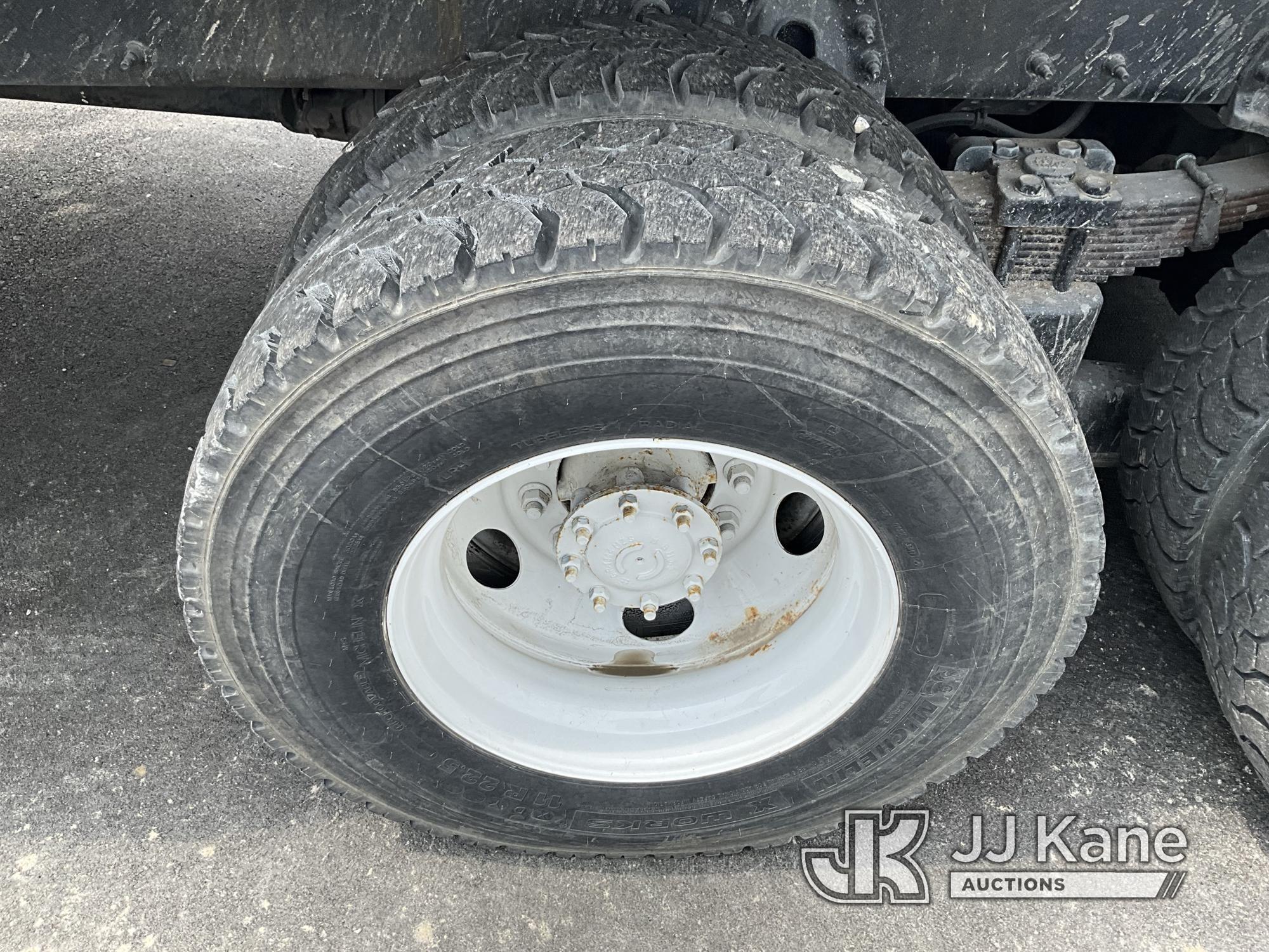 (Elizabethtown, KY) Altec D3060B-TR, Digger Derrick rear mounted on 2014 International 7400 6x6 Flat