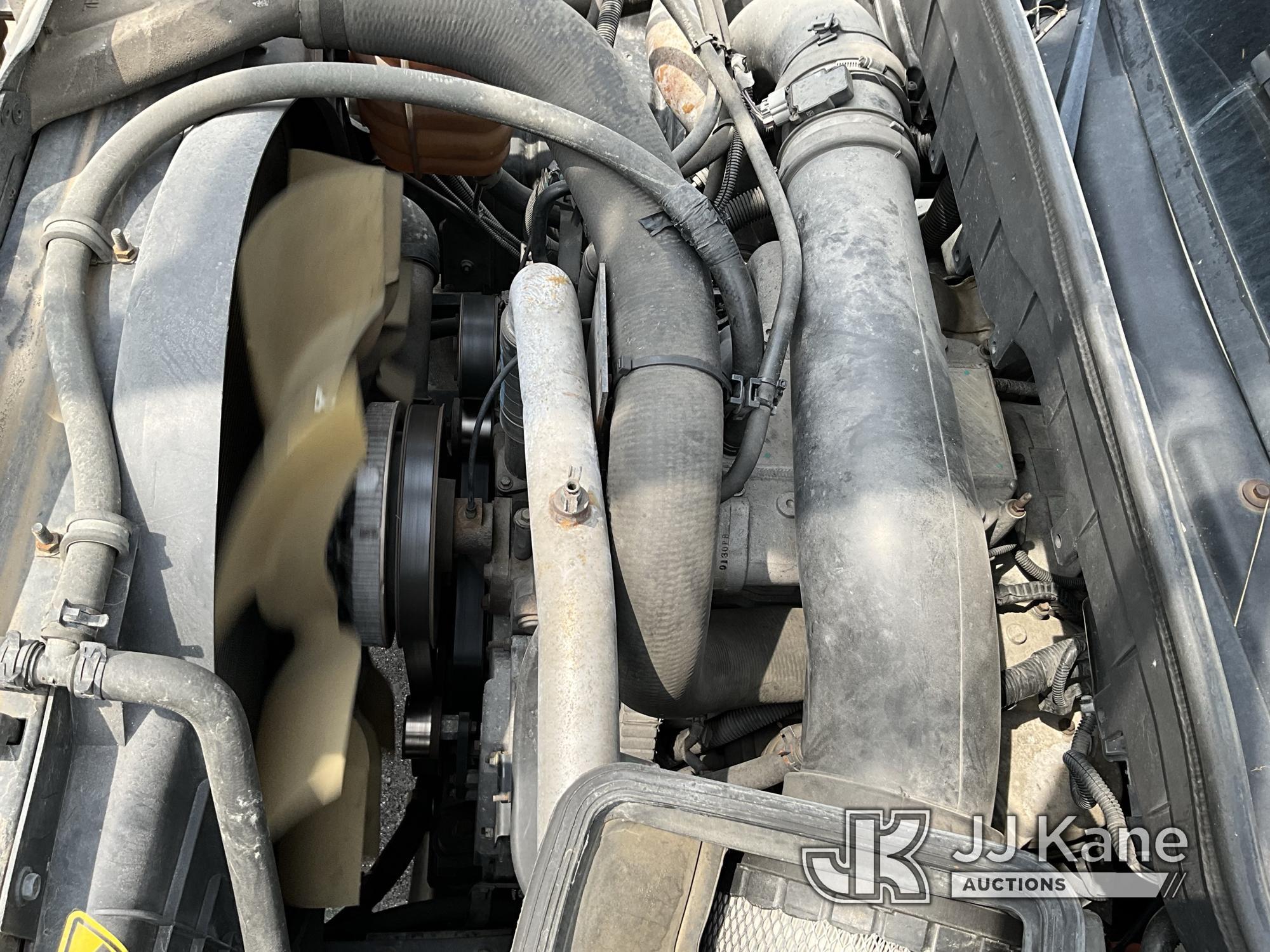 (Elizabethtown, KY) Altec D3060B-TR, Digger Derrick rear mounted on 2014 International 7400 6x6 Flat