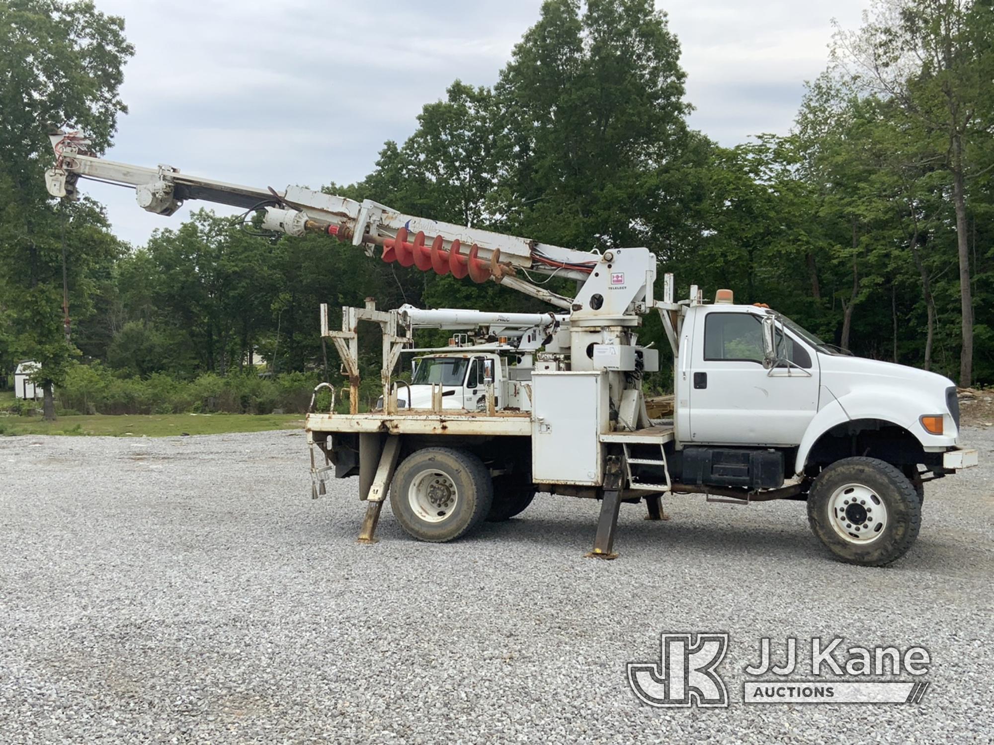 (New Tazewell, TN) Terex Commander 4042, Digger Derrick mounted behind cab on 2003 Ford F750 4x4 Fla