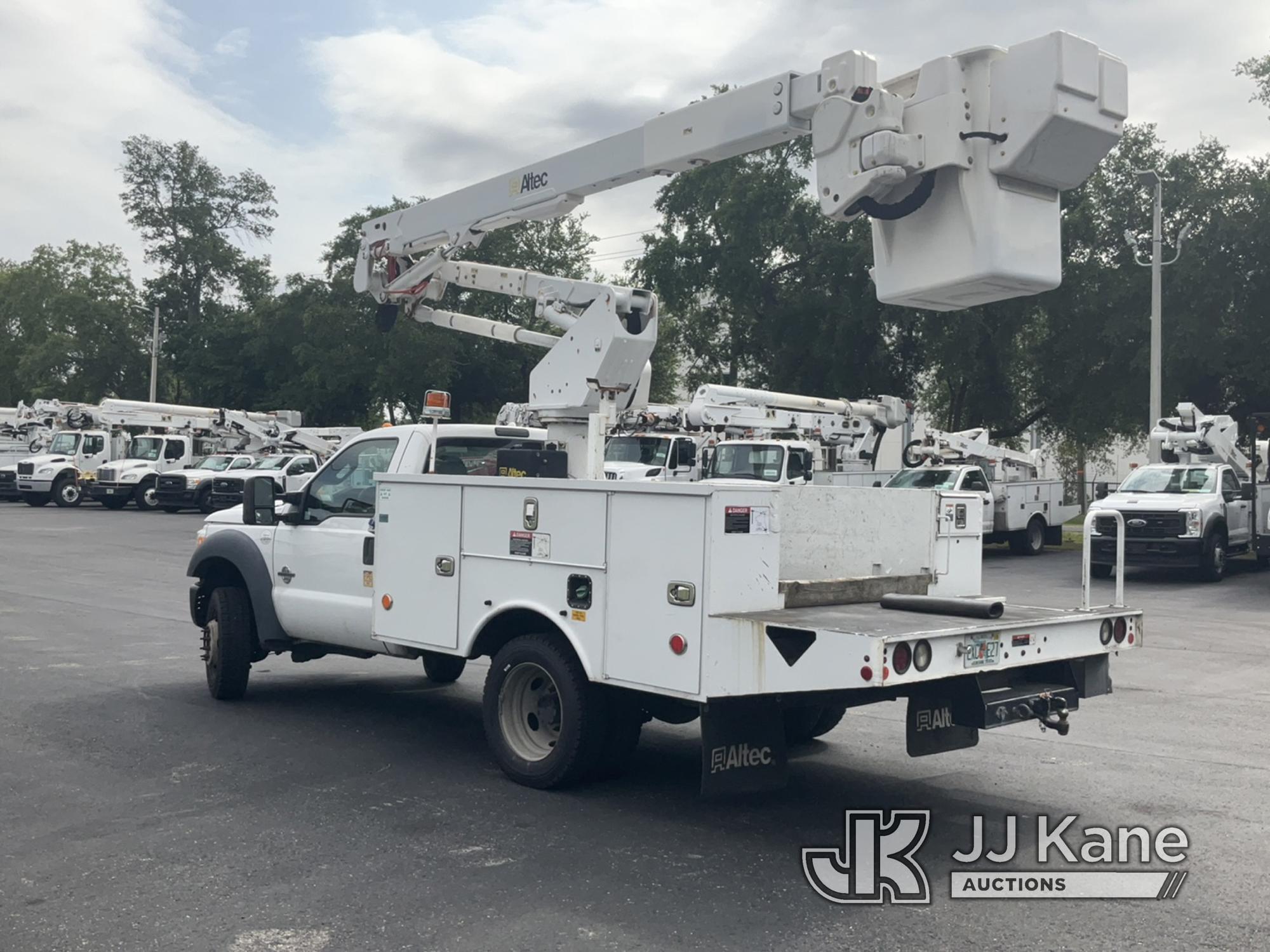 (Tampa, FL) Altec AT40G, Articulating & Telescopic Bucket mounted behind cab on 2016 Ford F550 4x4 S