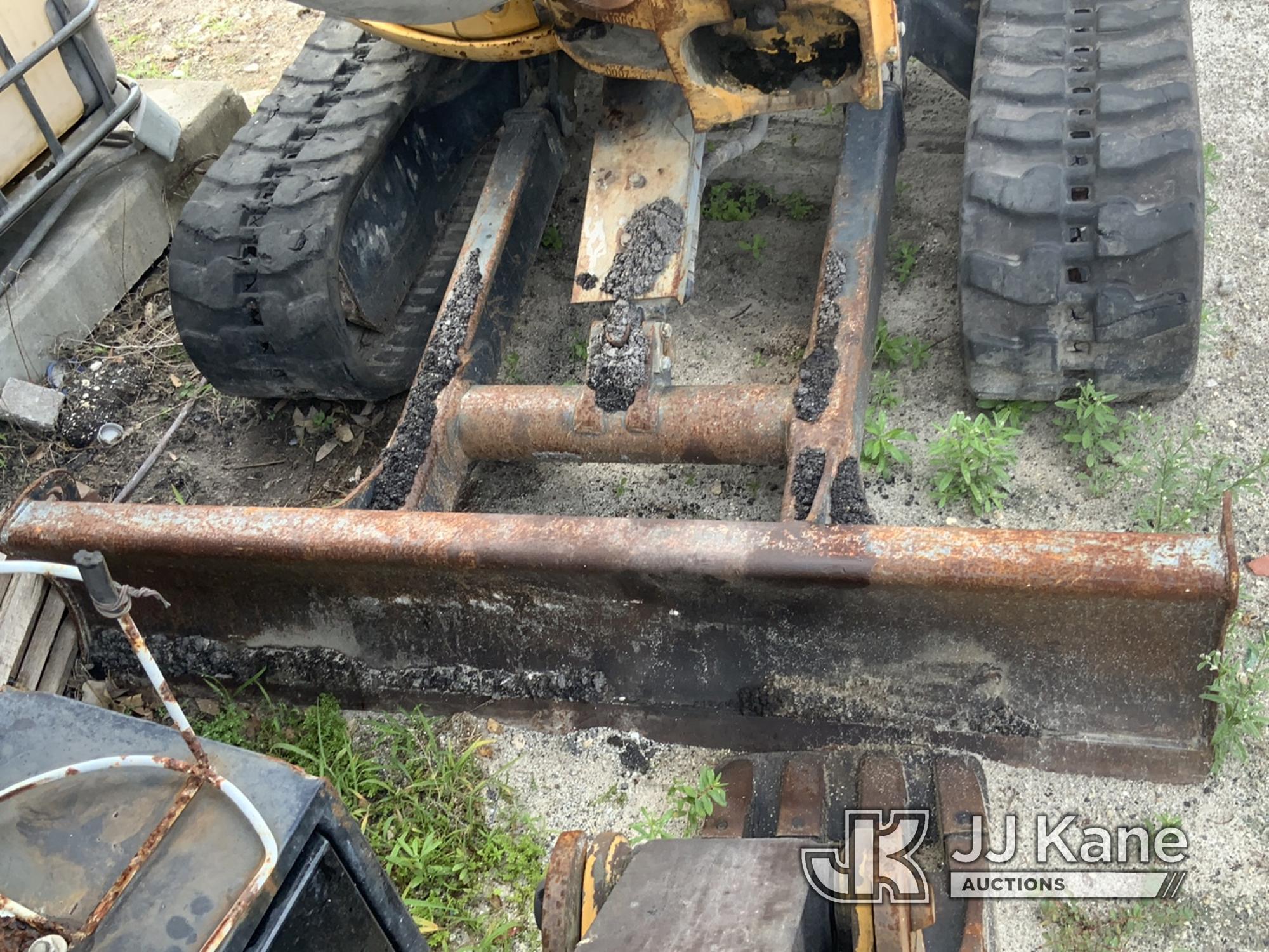 (Fort Pierce, FL) JOHN DEERE 27D Hydraulic Excavator Not Running, Condition Unknown)( Hour Meter Not