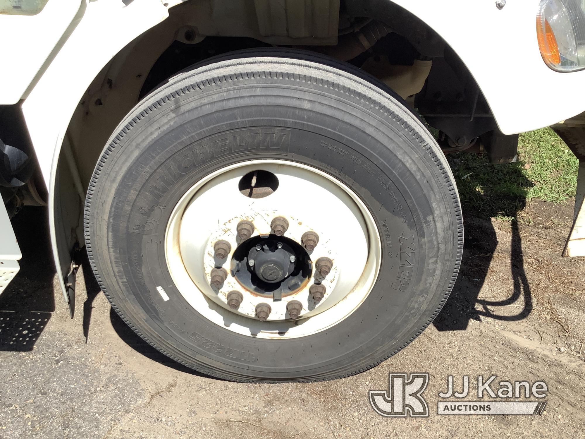 (Graysville, AL) Terex/HiRanger LT40, Articulating & Telescopic Bucket Truck mounted behind cab on 2