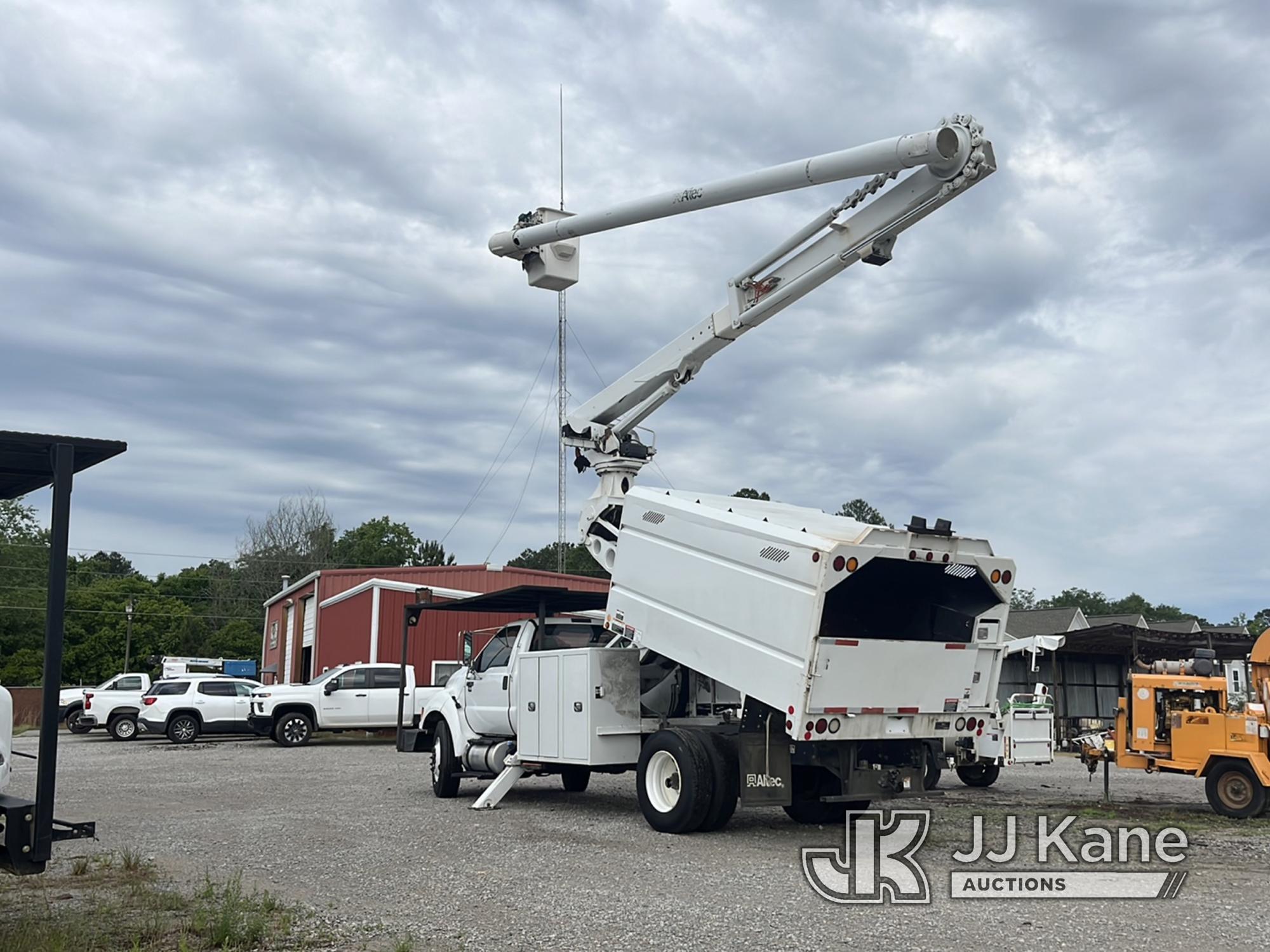 (Sumter, SC) Altec LR760-E70, Over-Center Elevator Bucket Truck mounted behind cab on 2015 Ford F750