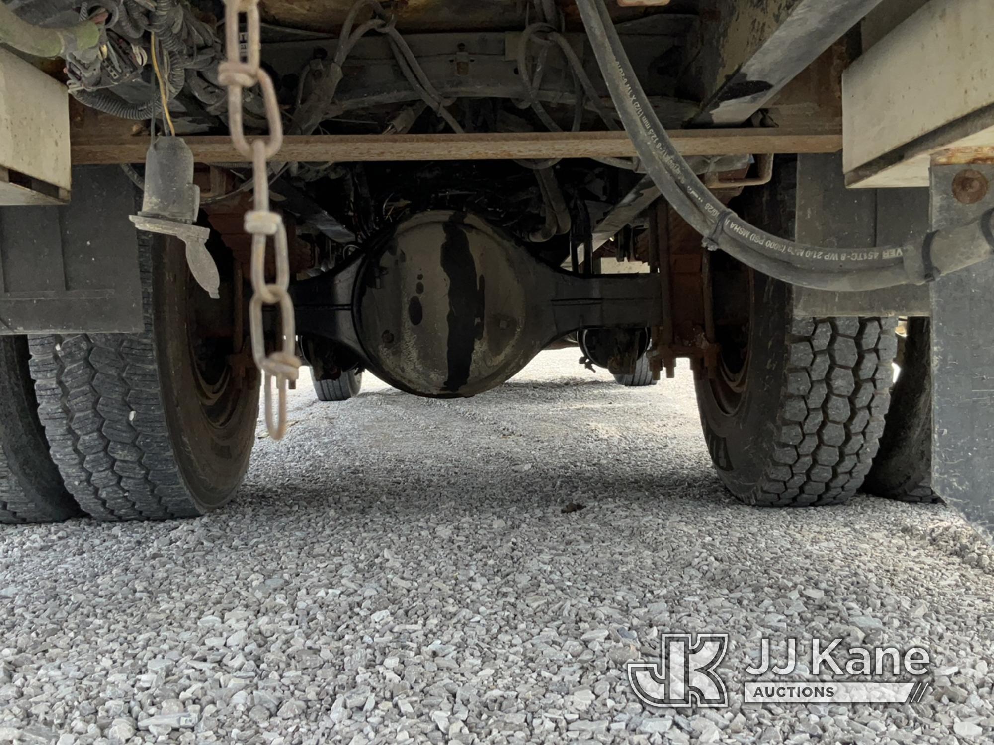 (Verona, KY) Altec AA55-MH, Material Handling Bucket Truck rear mounted on 2011 Freightliner M2 106