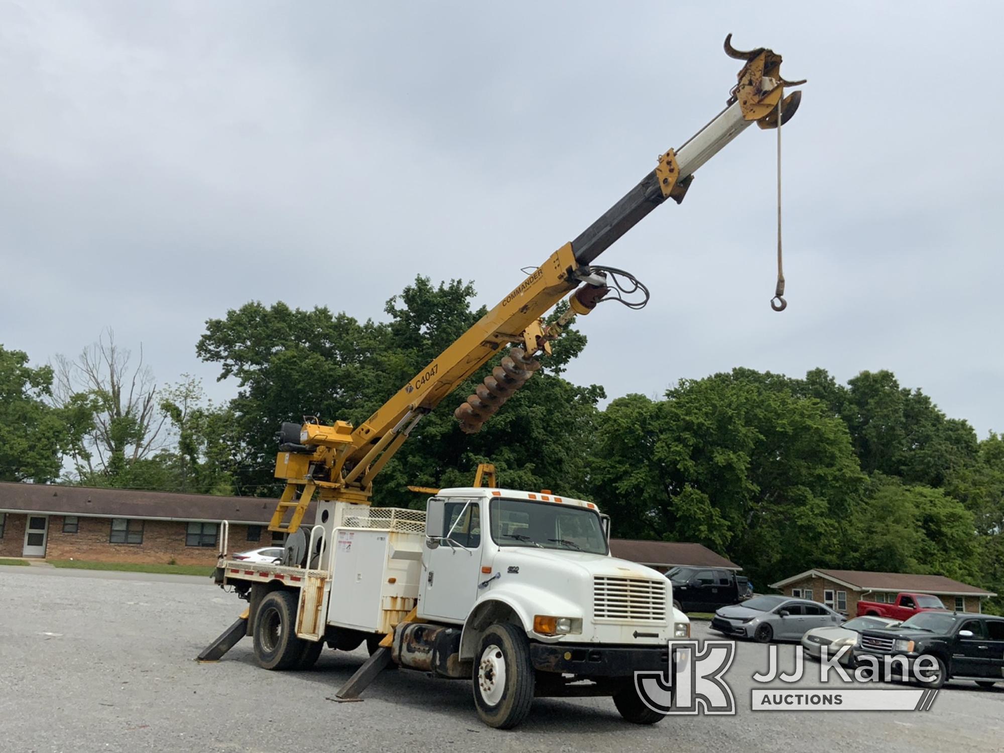 (New Tazewell, TN) Terex/Telelect Commander 4047, Digger Derrick rear mounted on 2000 International