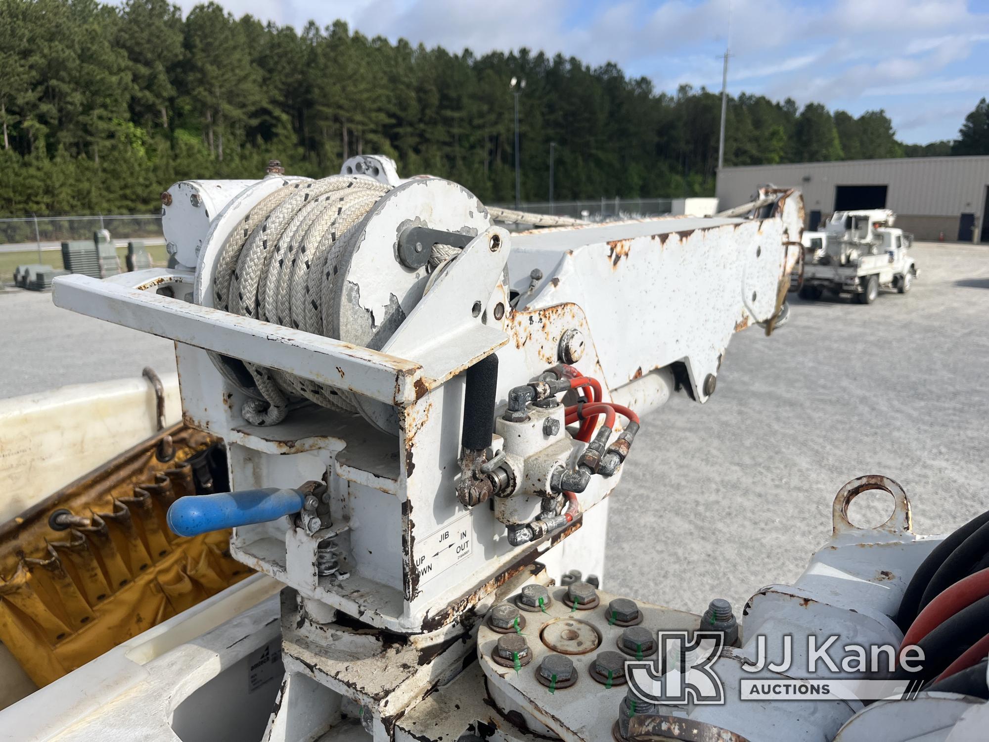 (Hertford, NC) Altec AH75, Articulating & Telescopic Material Handling Bucket Truck rear mounted on