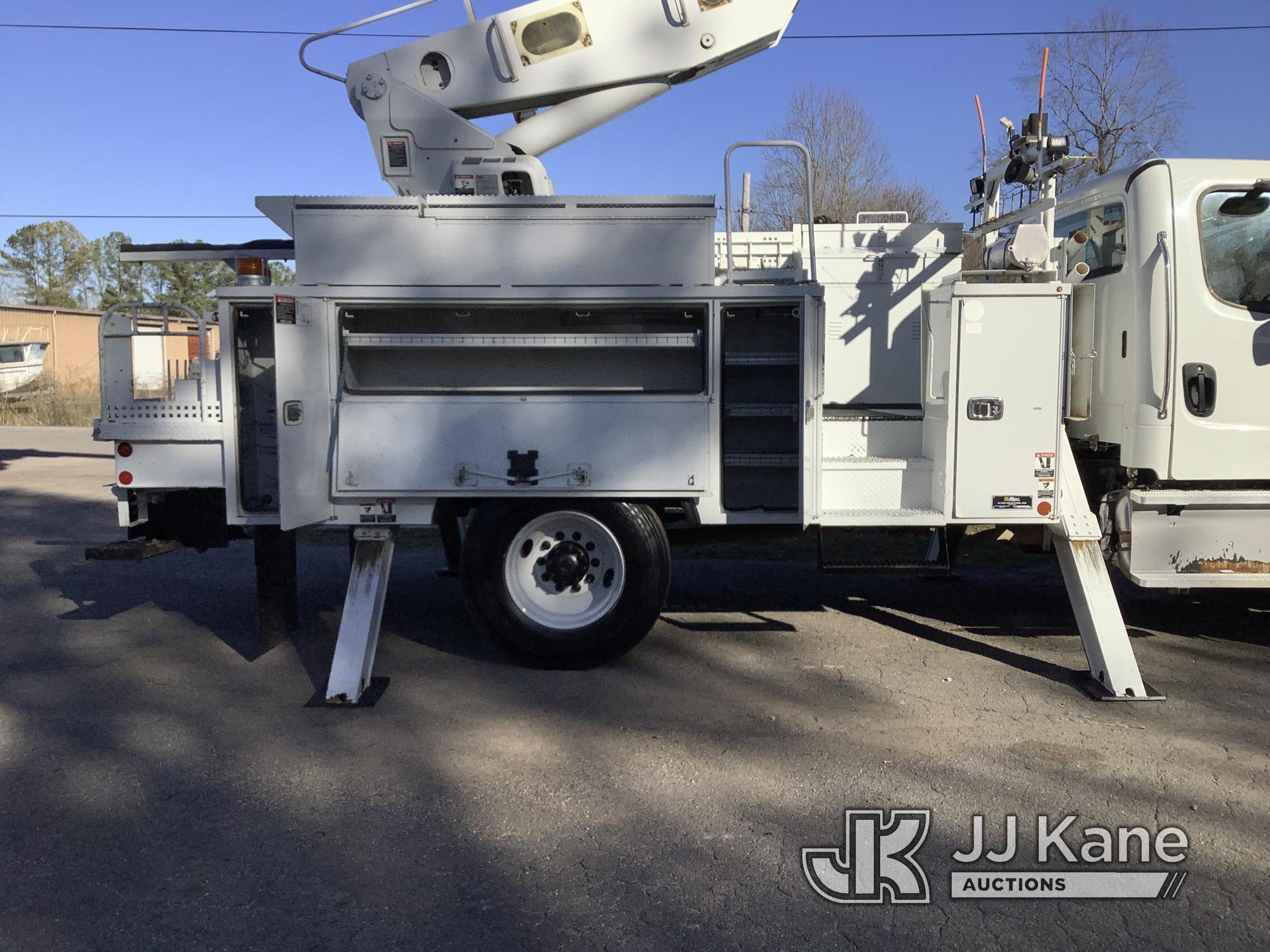 (Graysville, AL) Altec AM855, Over-Center Material Handling Bucket Truck rear mounted on 2016 Freigh